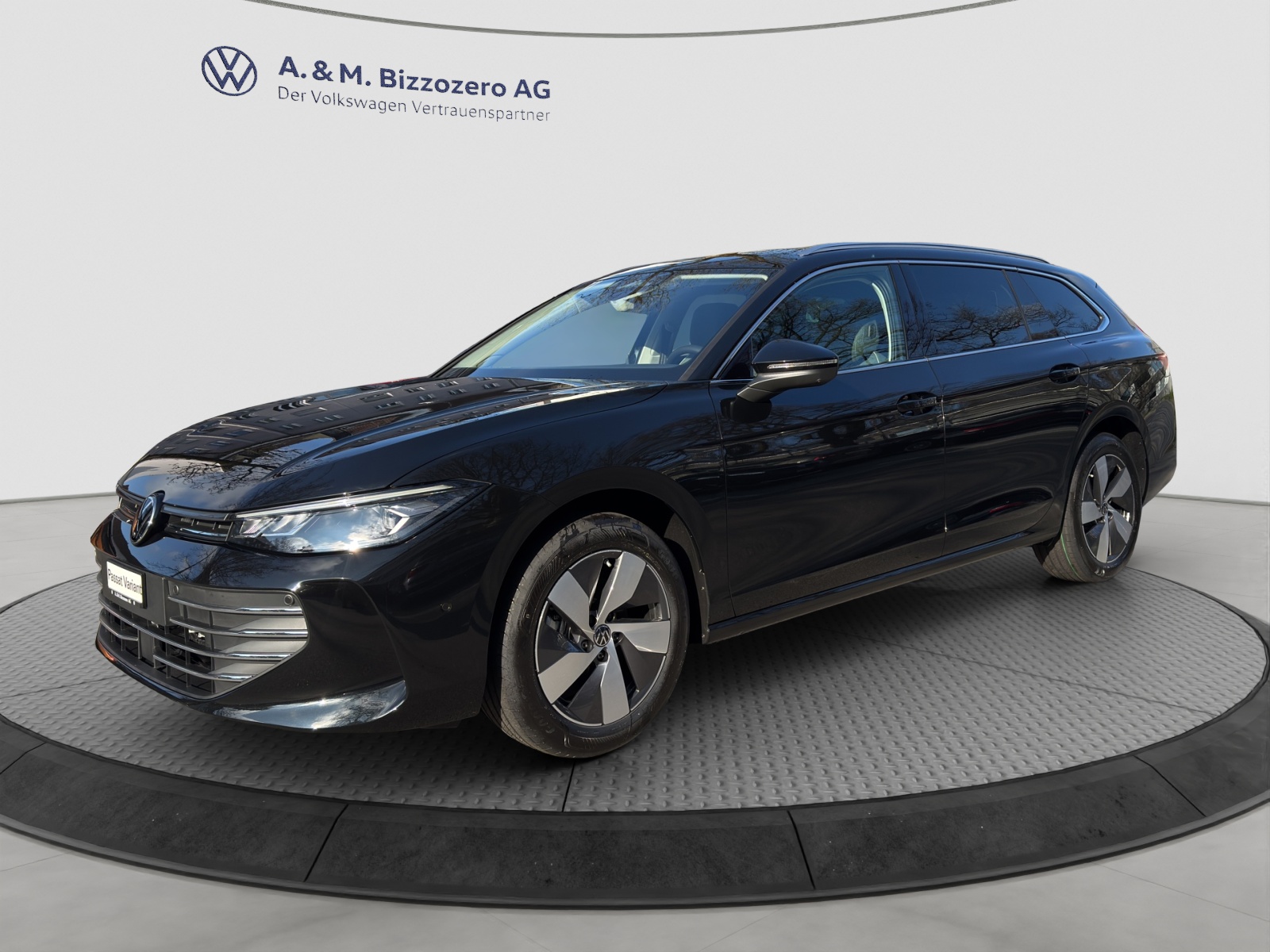 VW Passat Variant 1.5 eTSI evo2 Business DSG-image-0