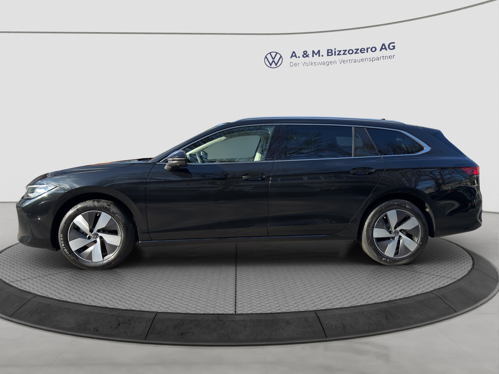 VW Passat Variant 1.5 eTSI evo2 Business DSG-image-1