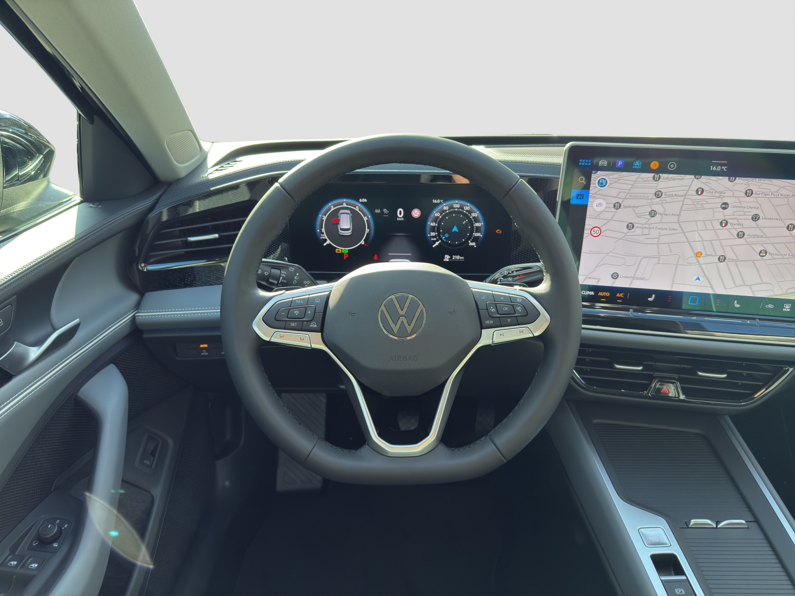 VW Passat Variant 1.5 eTSI evo2 Business DSG-image-9