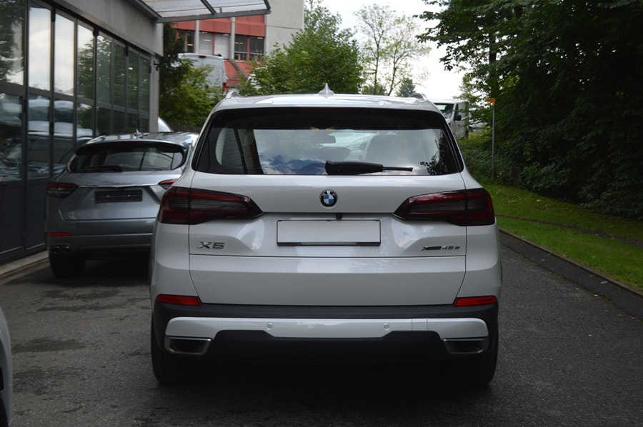 BMW X5 xDrive45e Steptronic I Mineralweiss Metallic-image-11