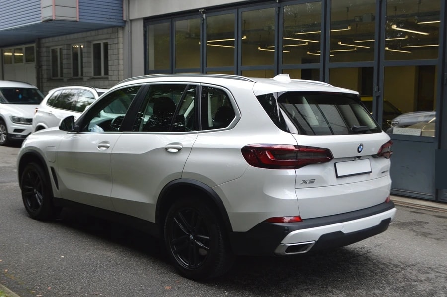 BMW X5 xDrive45e Steptronic I Mineralweiss Metallic-image-14