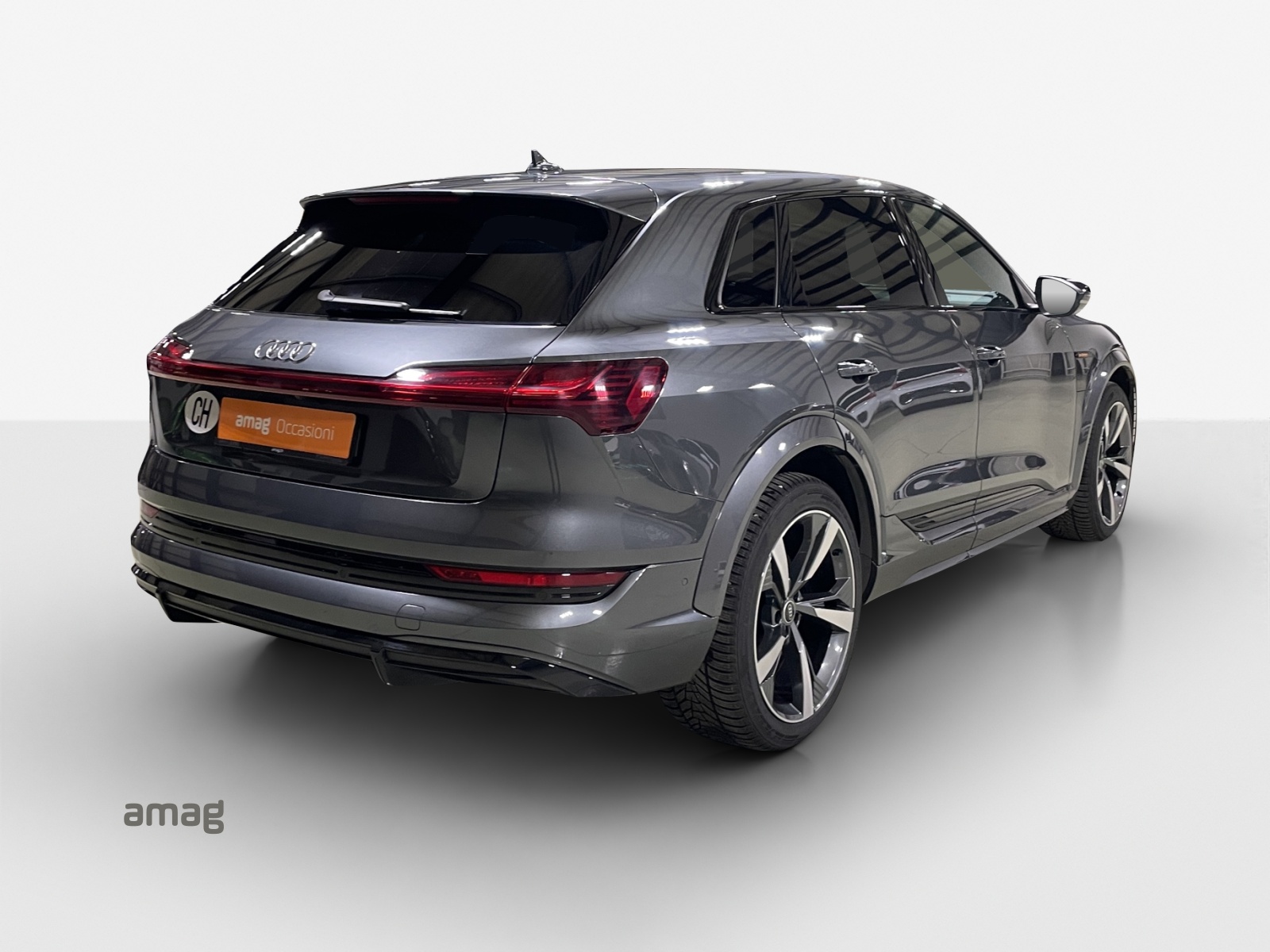 AUDI e-tron S quattro-image-5