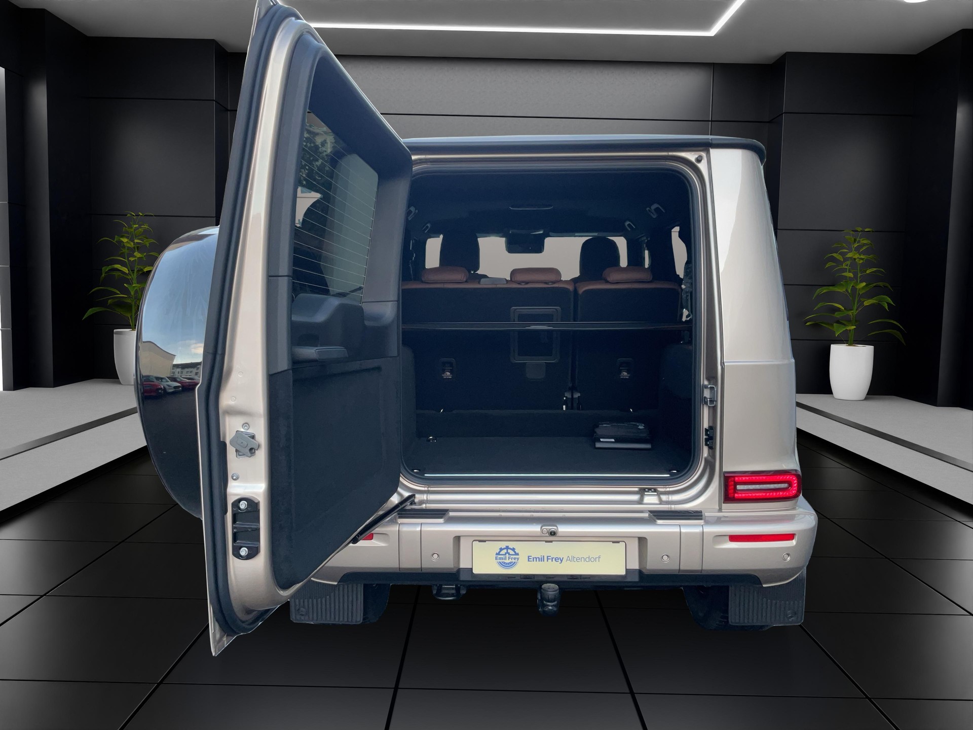 MERCEDES-BENZ G 450 d AMG Line-image-8