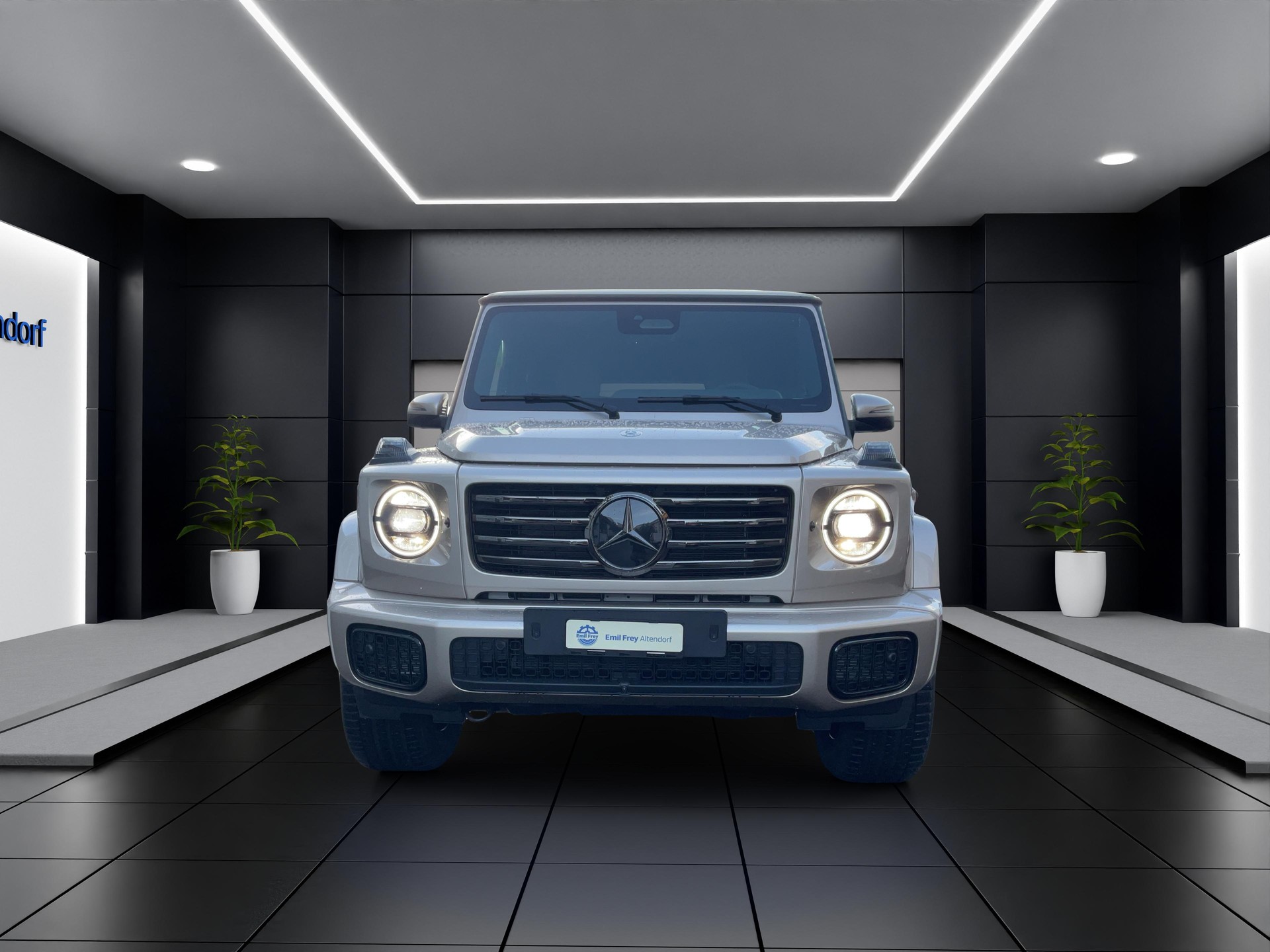 MERCEDES-BENZ G 450 d AMG Line-showroom-element-1