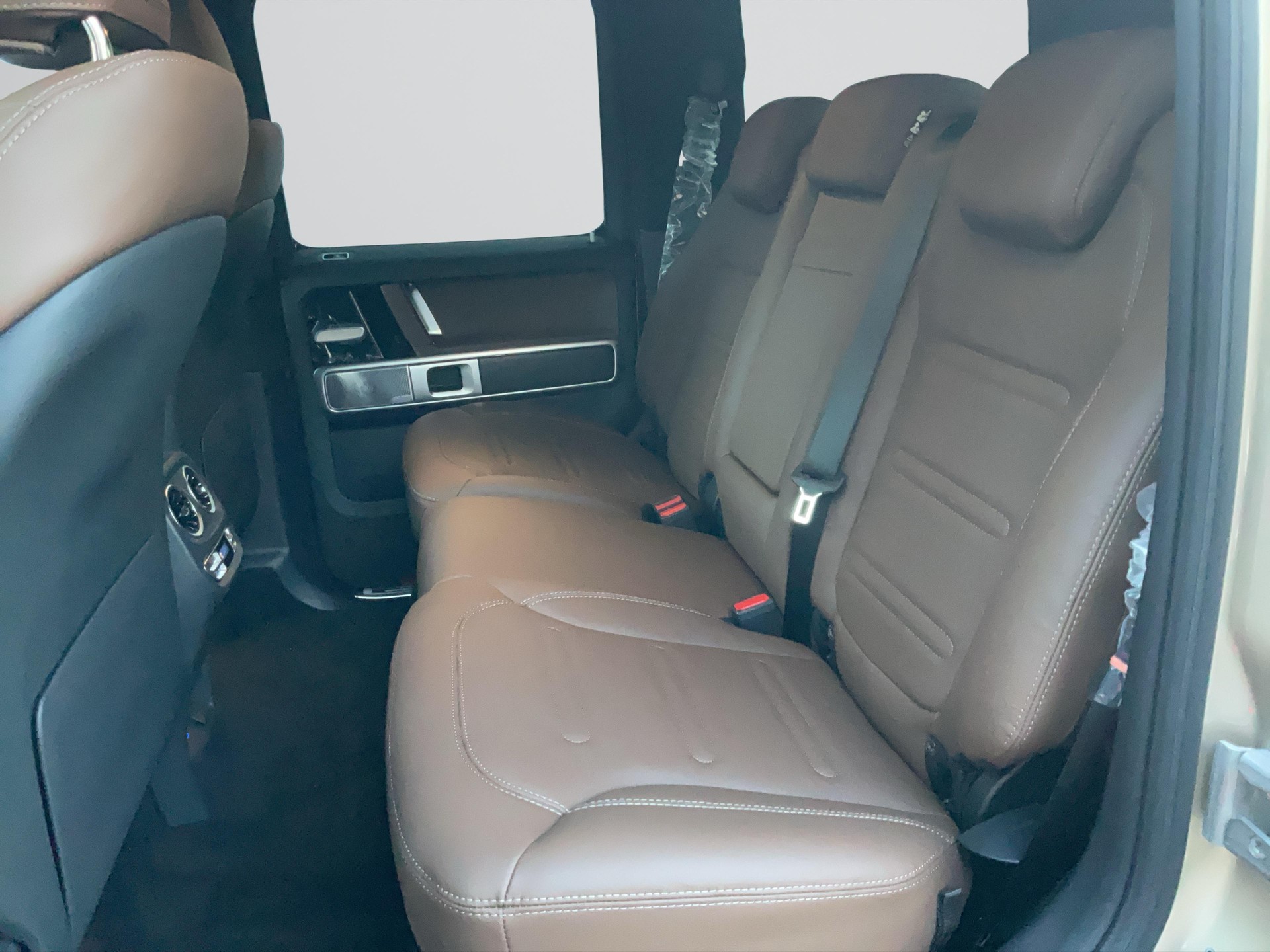 MERCEDES-BENZ G 450 d AMG Line-image-7