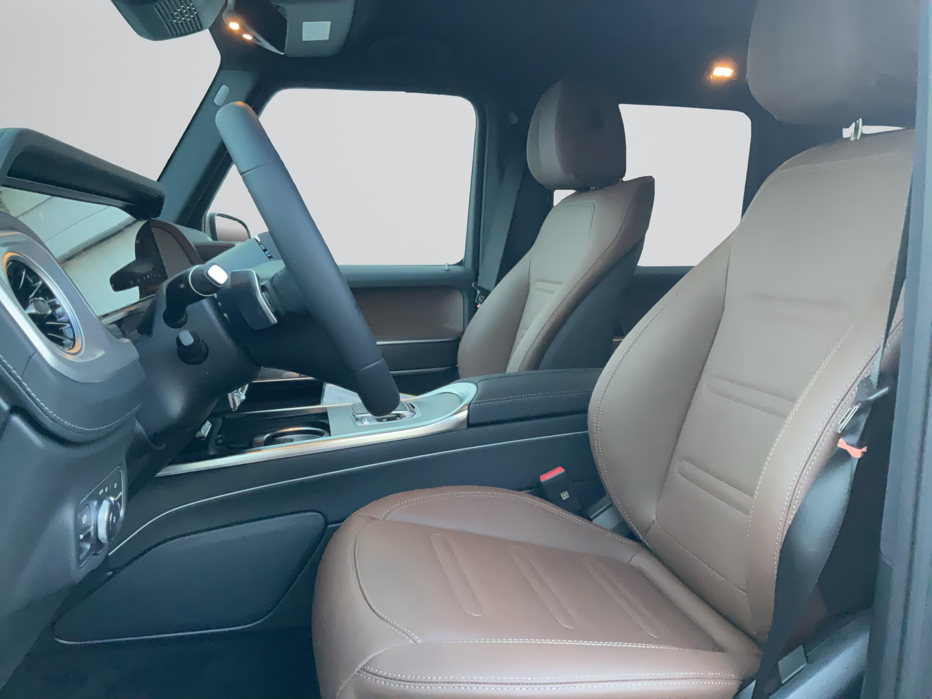 MERCEDES-BENZ G 450 d AMG Line-image-4