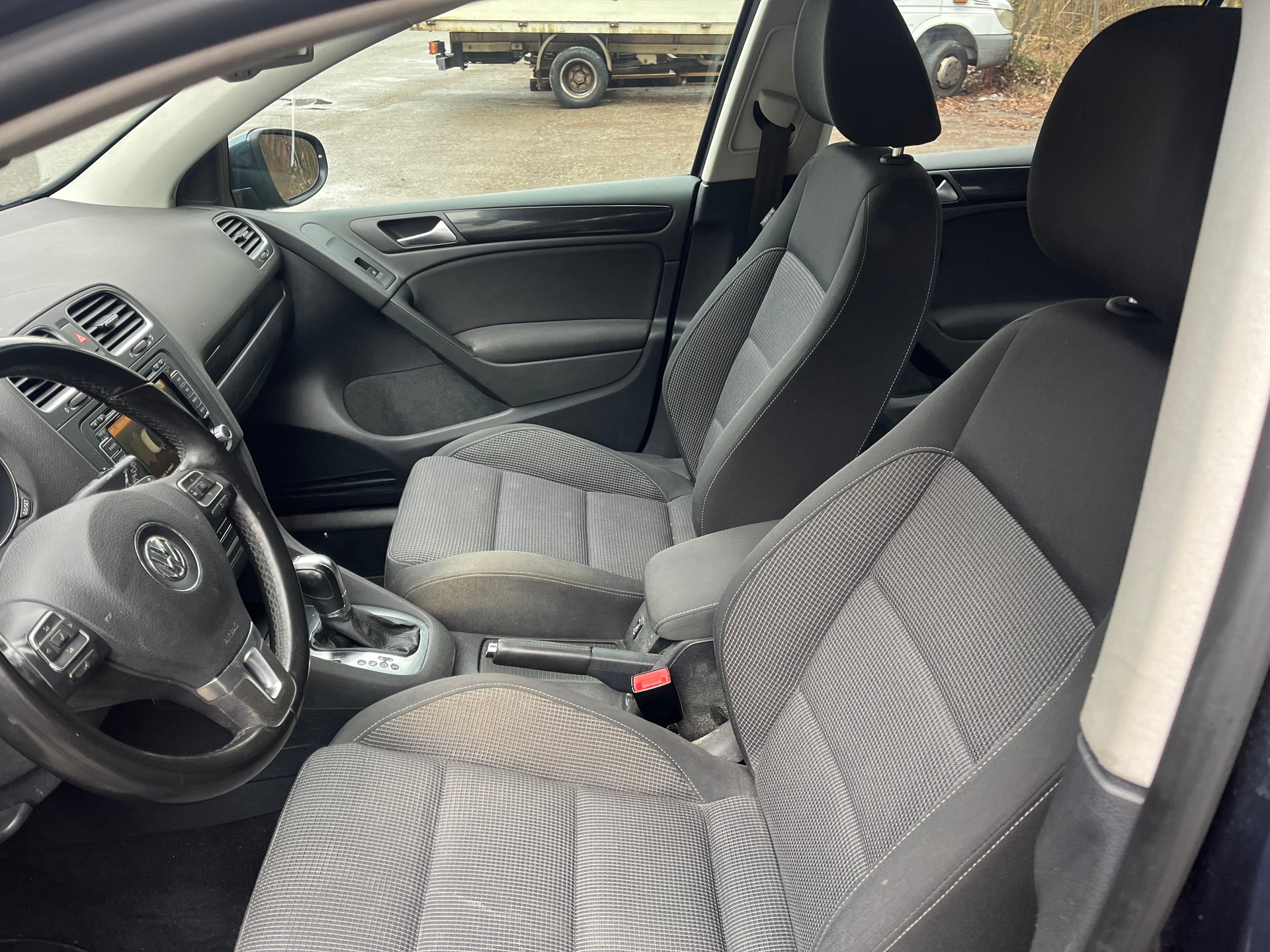 VW Golf 1.4 TSI Team DSG-image-10