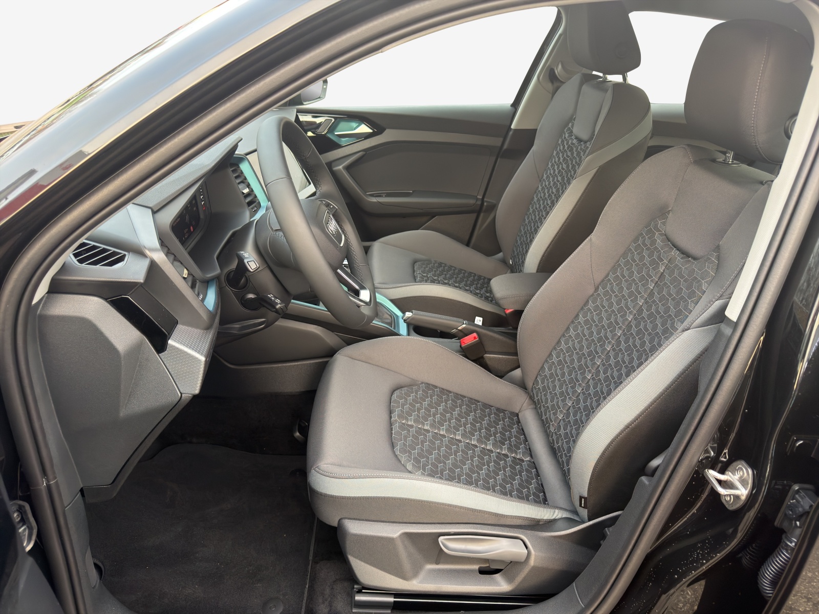 AUDI A1 Sportback 30 TFSI Attraction S-tronic-image-7