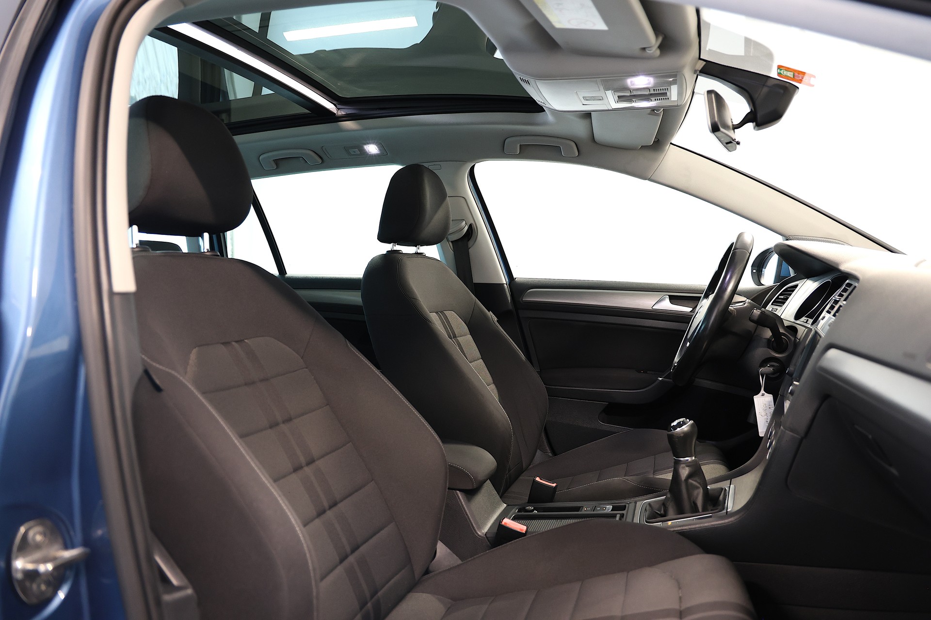 VW Golf Variant 1.4 TSI Comfortline frisch ab MFK-image-14