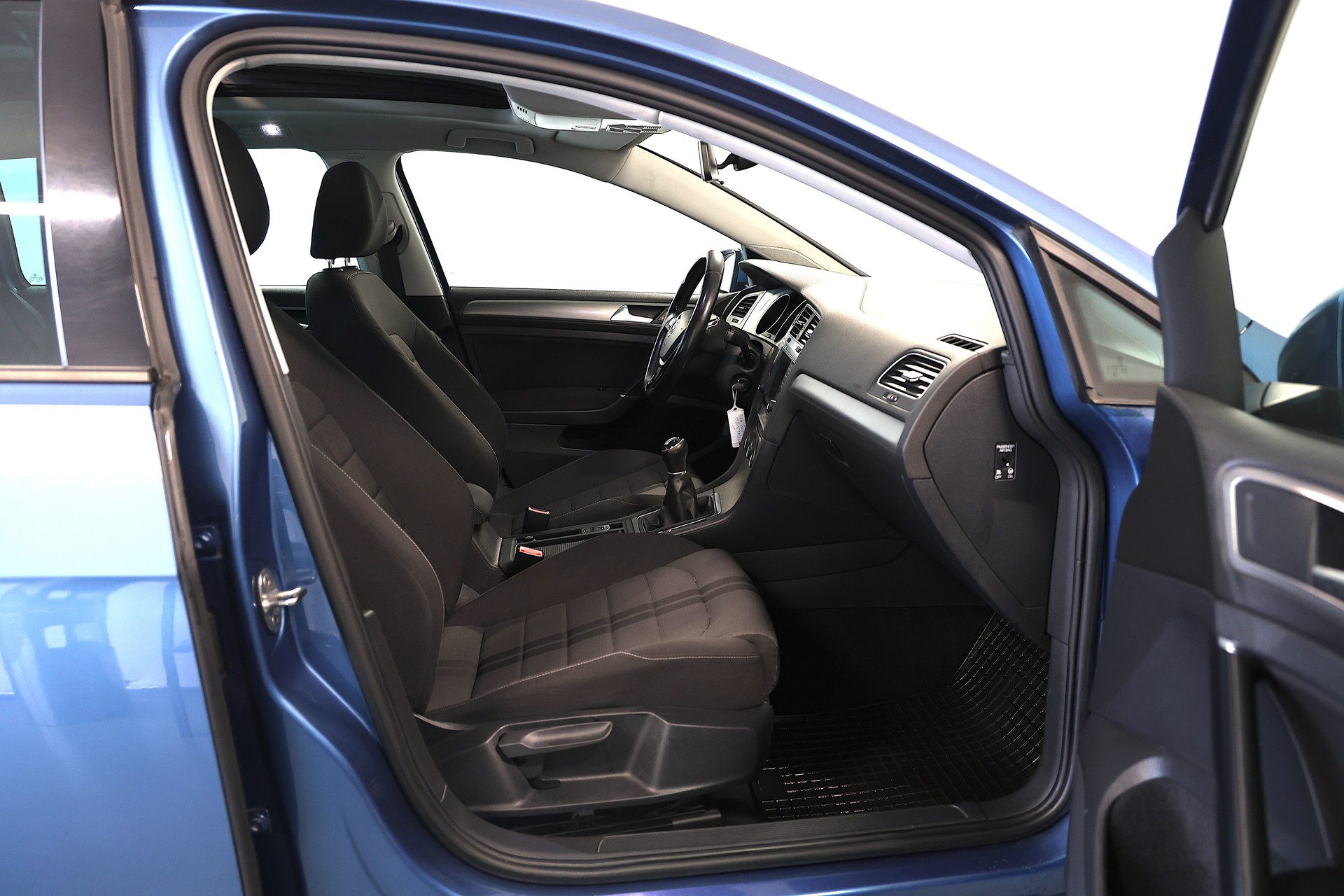 VW Golf Variant 1.4 TSI Comfortline frisch ab MFK-image-12