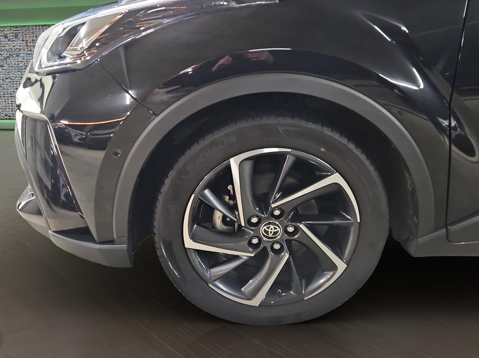 TOYOTA C-HR 2.0 VVTi HSD Move-image-5