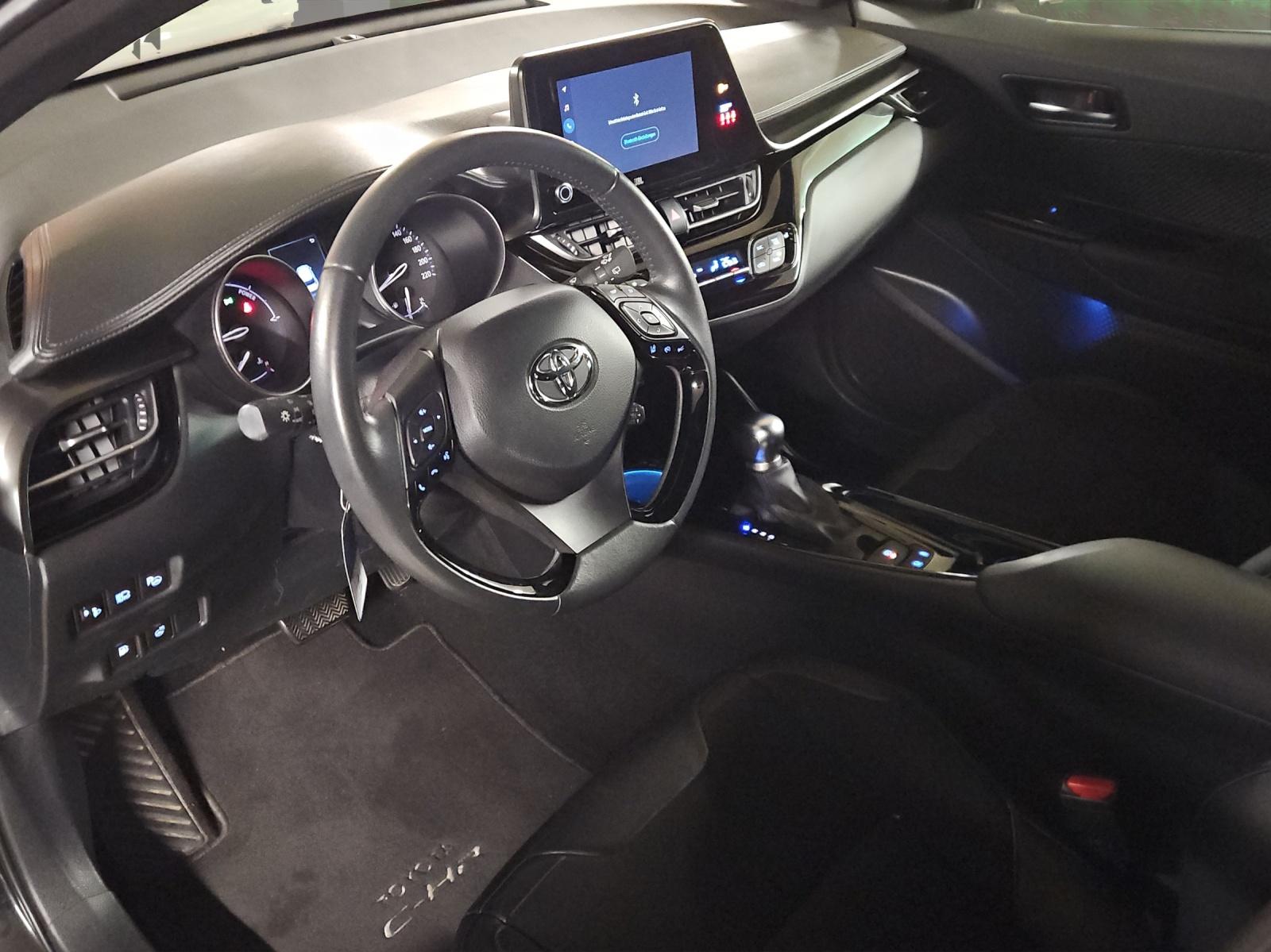 TOYOTA C-HR 2.0 VVTi HSD Move-image-6