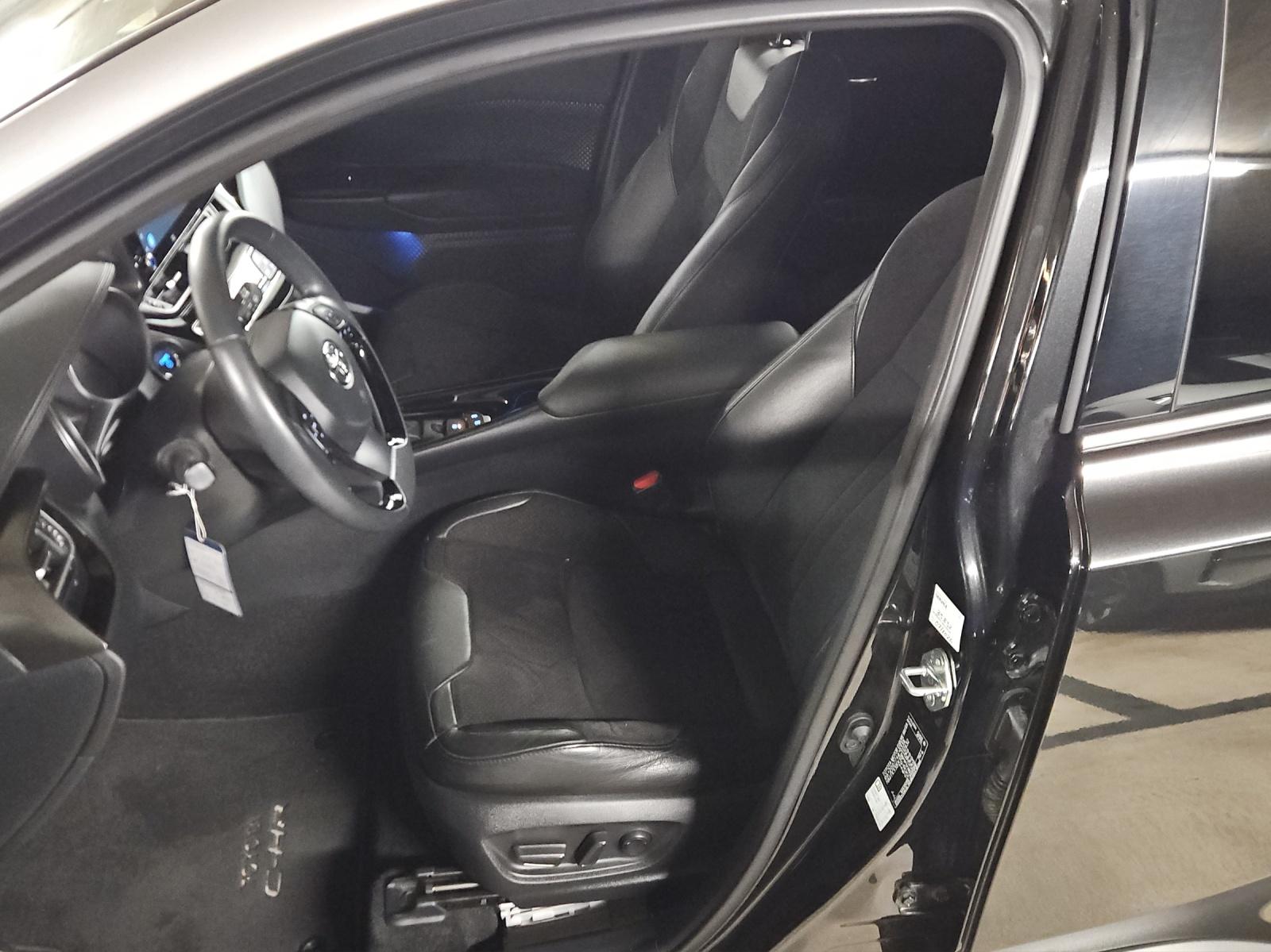 TOYOTA C-HR 2.0 VVTi HSD Move-image-8