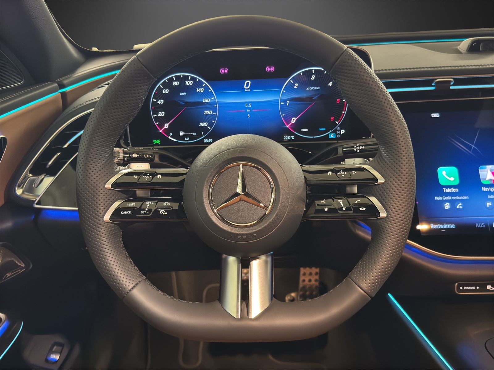 MERCEDES-BENZ E 450 d T 4Matic 9G-Tronic-image-12