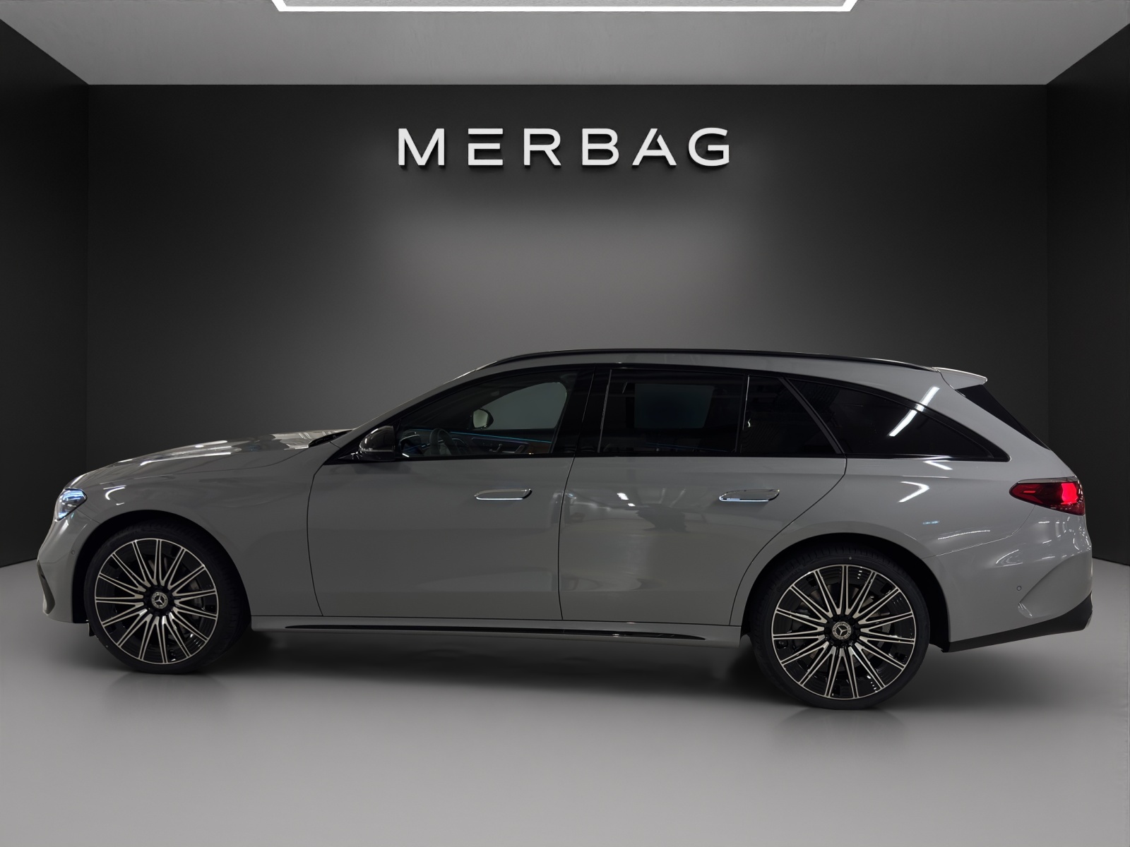 MERCEDES-BENZ E 450 d T 4Matic 9G-Tronic-image-3