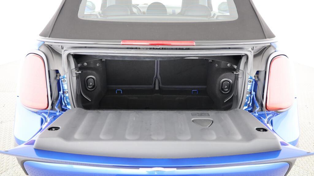 MINI Cooper S Cabrio-image-18