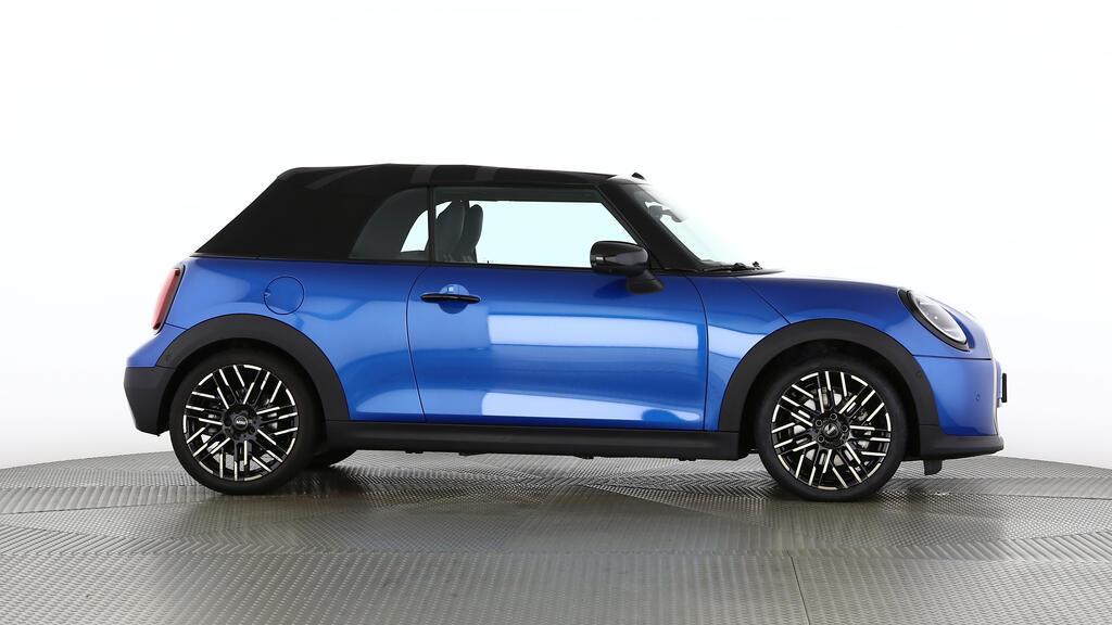 MINI Cooper S Cabrio-image-2