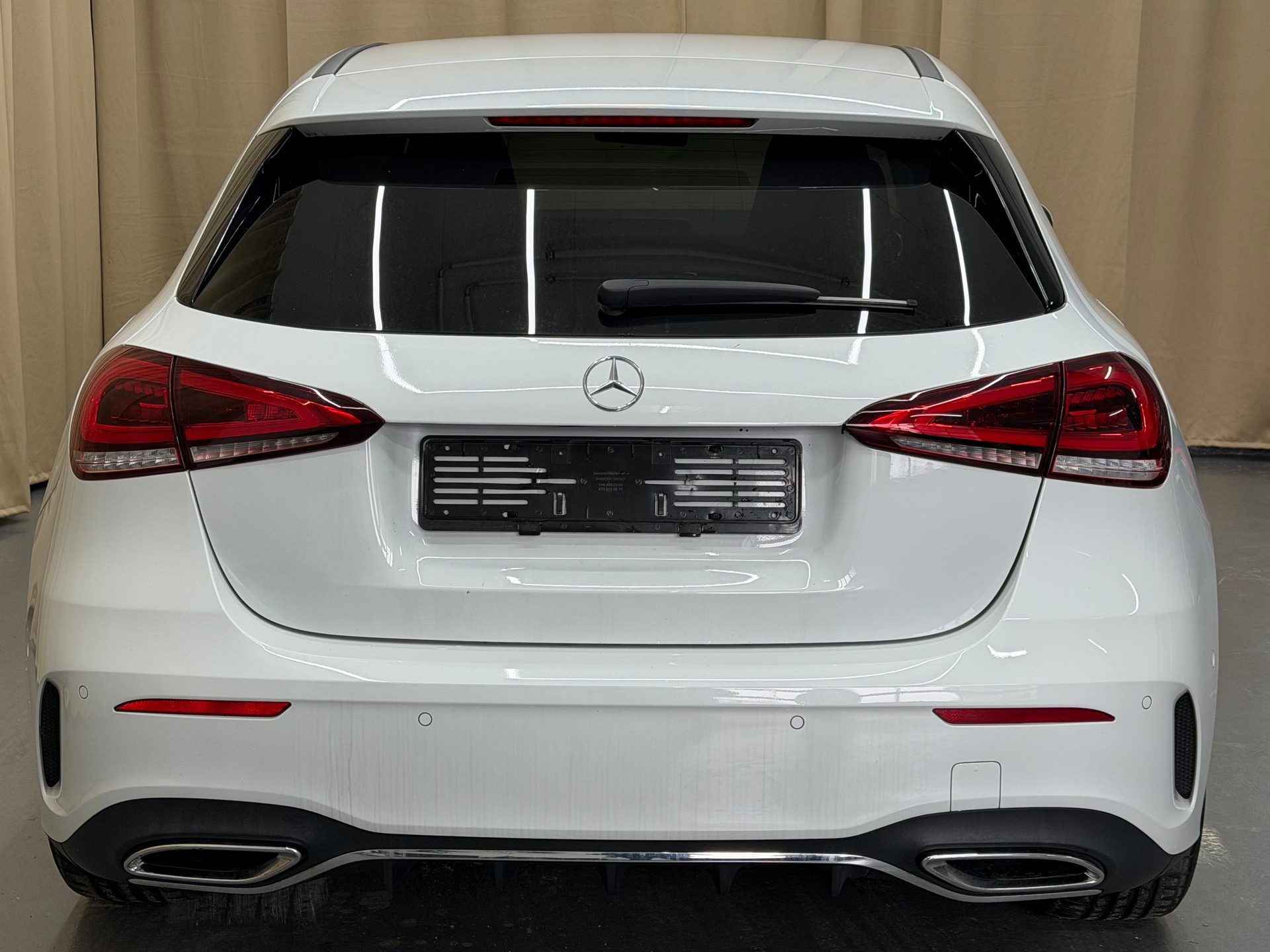 MERCEDES-BENZ A 250 AMG Line 7G-DCT-image-4