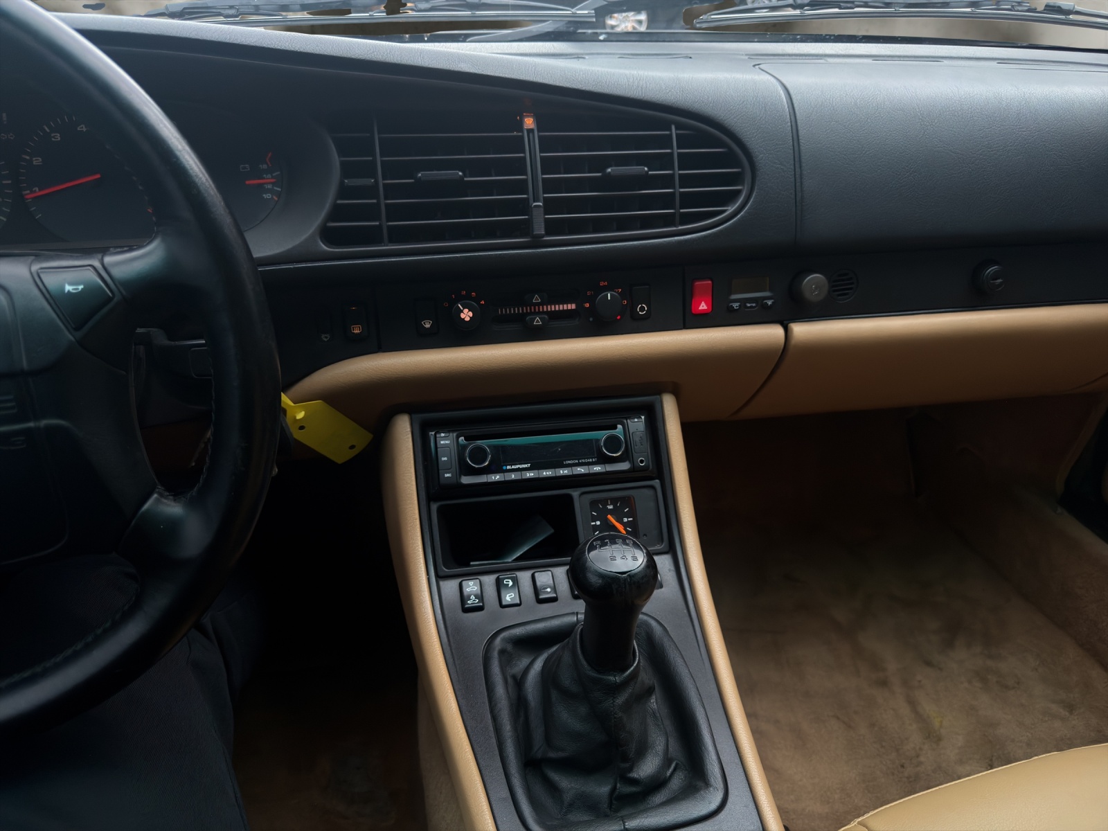 PORSCHE 968-image-9