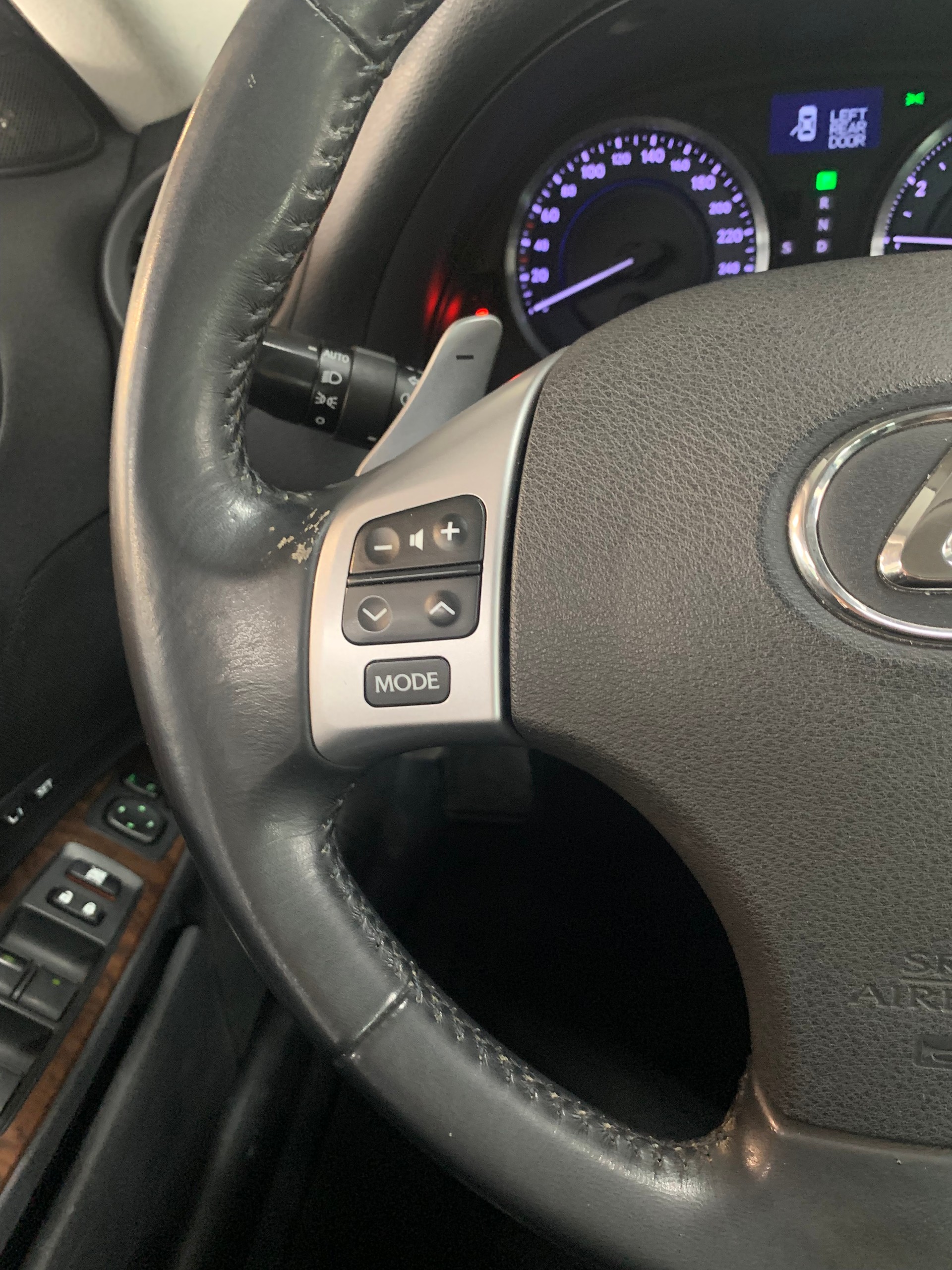 LEXUS IS 250 Executive Automatic-image-17