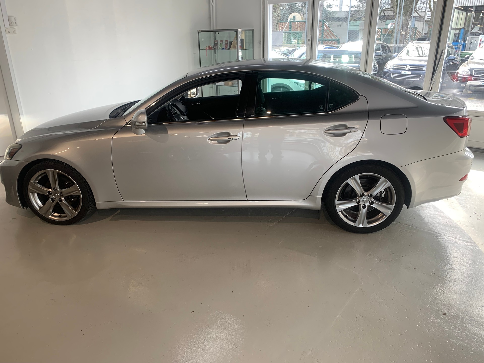 LEXUS IS 250 Executive Automatic-image-5