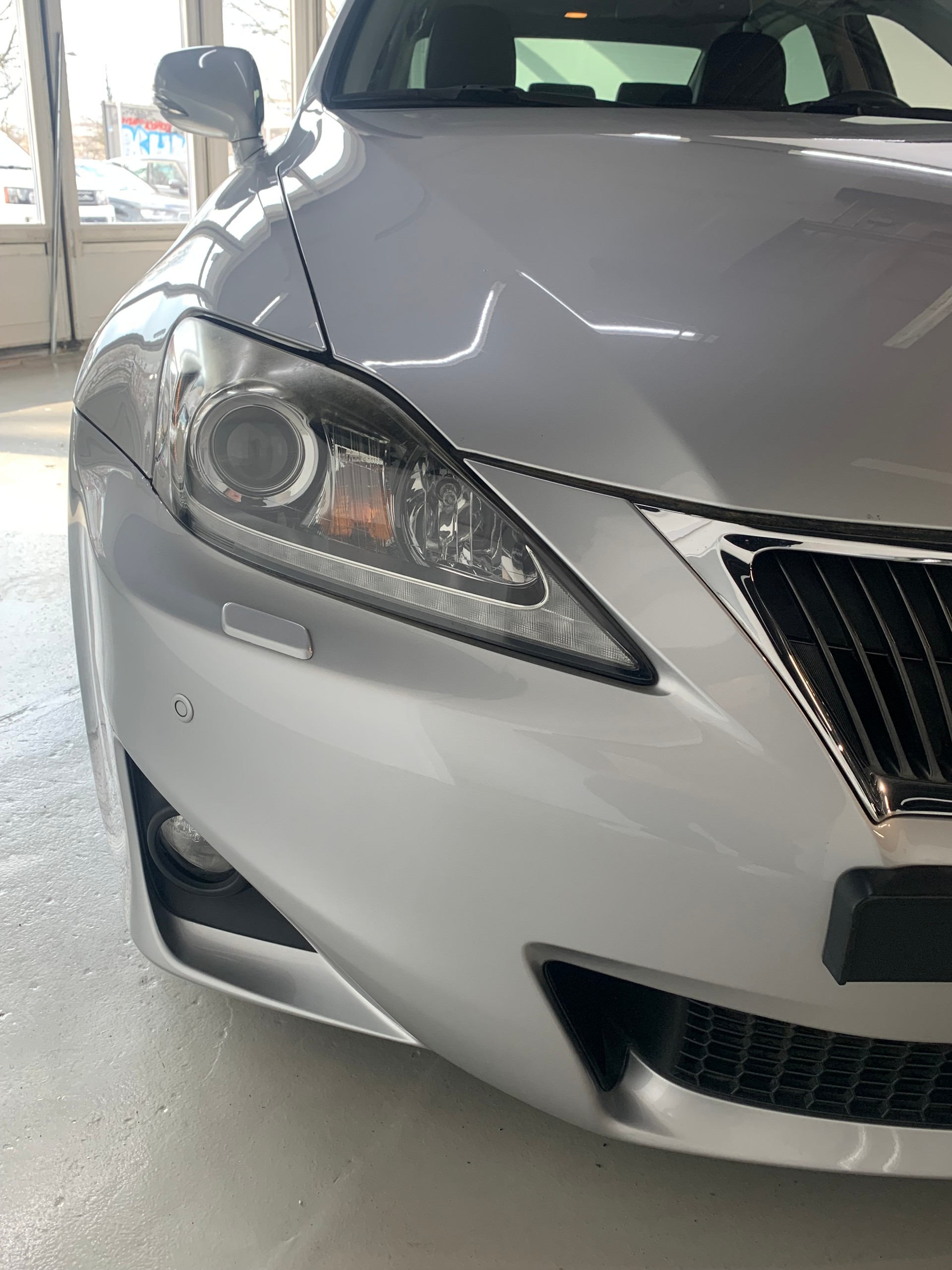 LEXUS IS 250 Executive Automatic-showroom-element-1