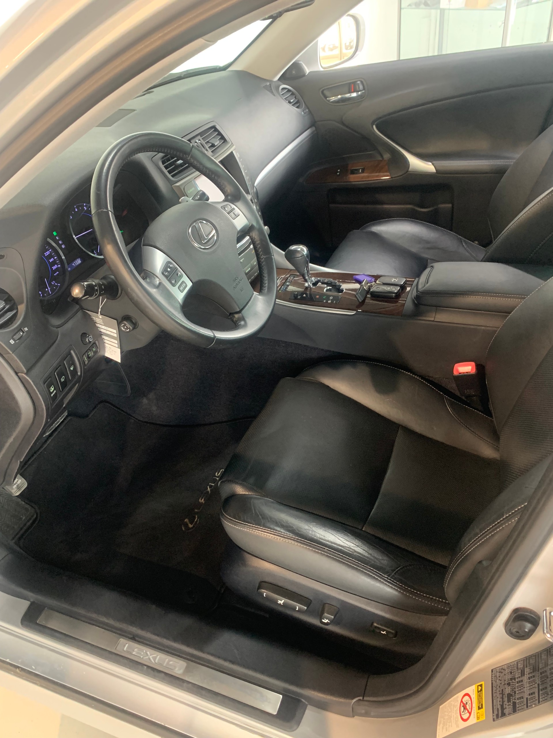 LEXUS IS 250 Executive Automatic-image-18