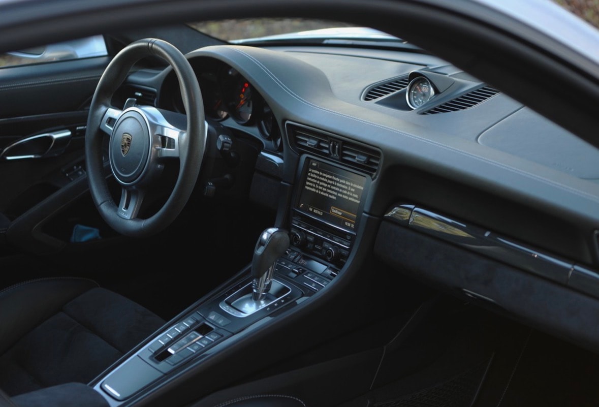 PORSCHE 911 Carrera 4 GTS PDK-image-4