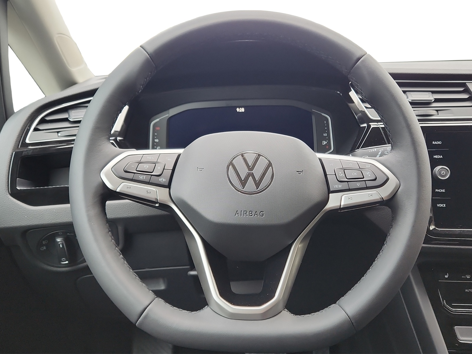 VW Touran 1.5 TSI EVO Comfortline United DSG-image-9