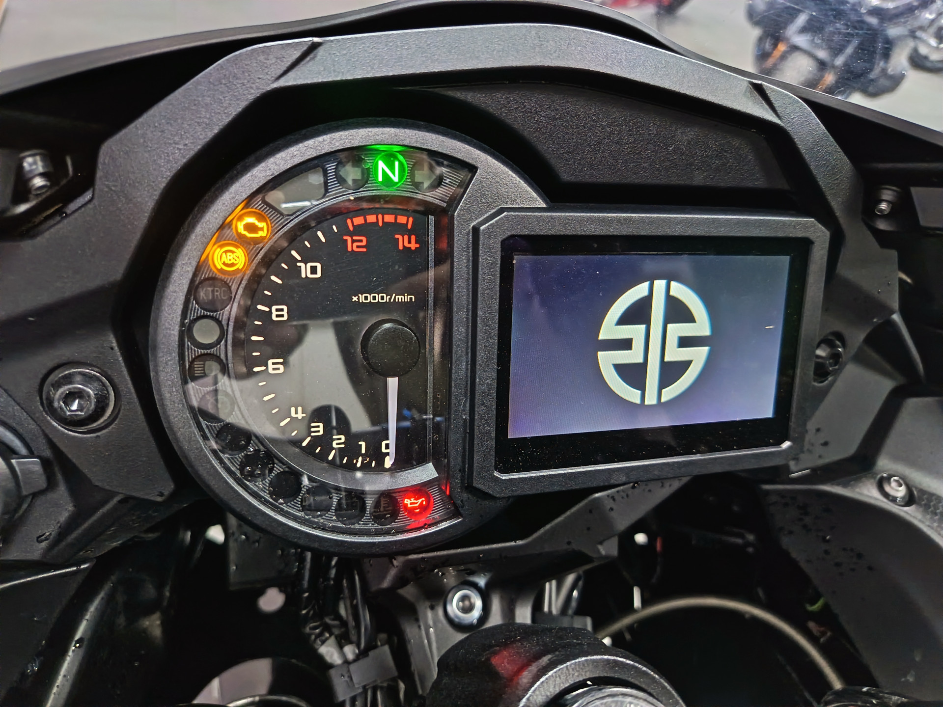 KAWASAKI Ninja H2 SX SE+ Performance Tourer-image-8
