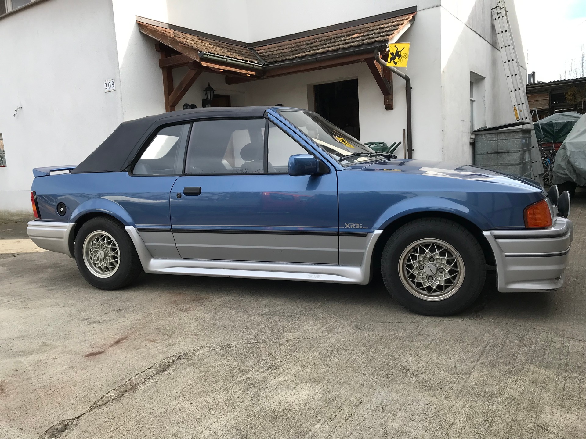 FORD Escort 1600 XR3i-image-2