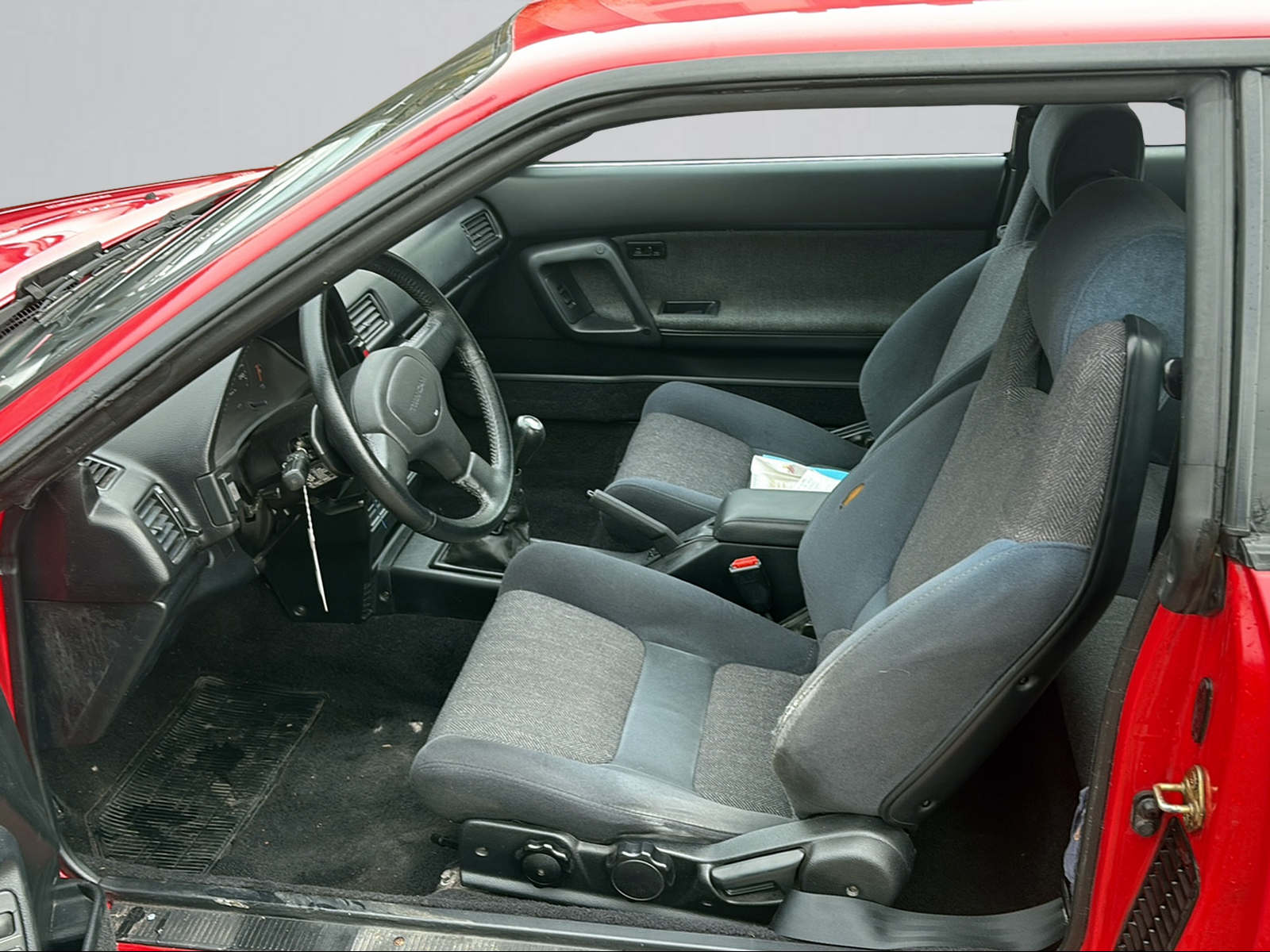 TOYOTA Celica 2000 GT Liftback-image-4