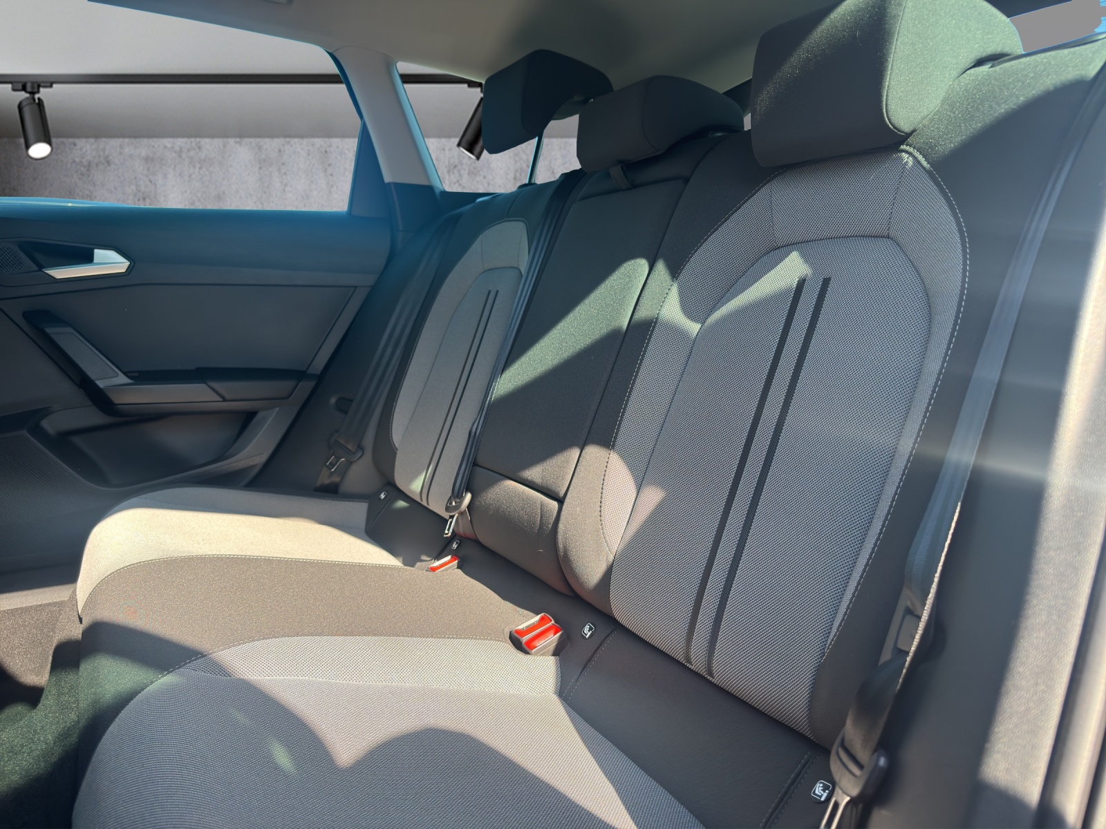 SEAT Leon ST 1.5 eTSI mHEV DSG Style-image-10