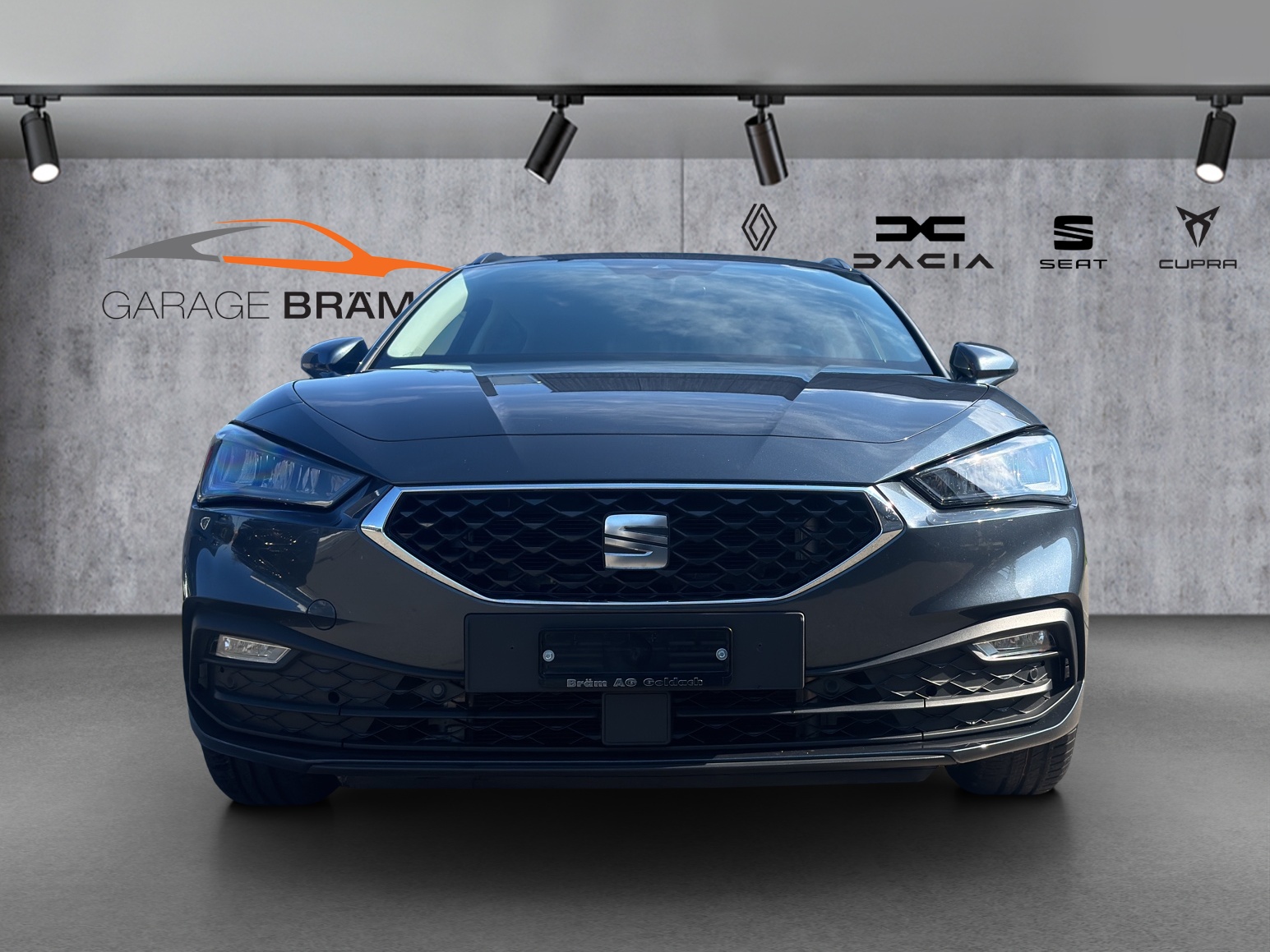 SEAT Leon ST 1.5 eTSI mHEV DSG Style-image-1