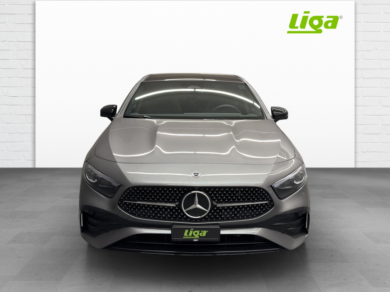 MERCEDES-BENZ A 250 AMG Line 4Matic-image-2