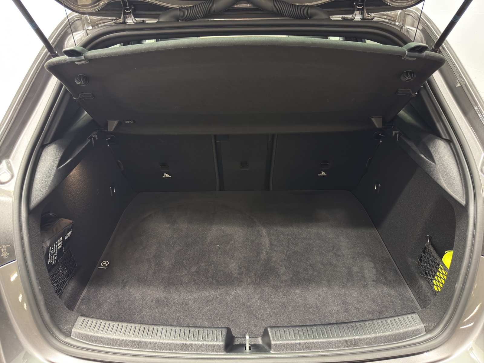 MERCEDES-BENZ A 250 AMG Line 4Matic-image-10