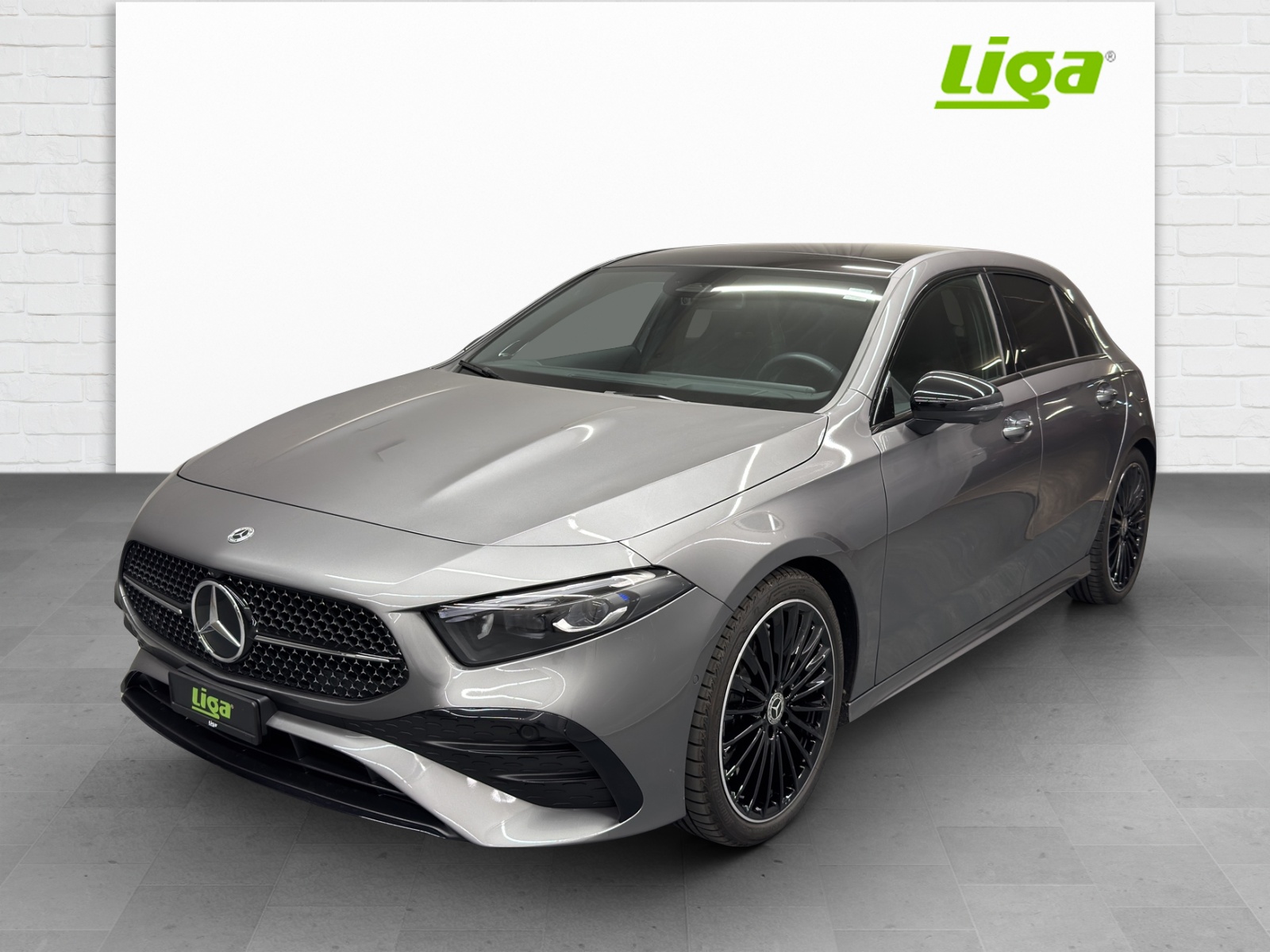 MERCEDES-BENZ A 250 AMG Line 4Matic-image-1