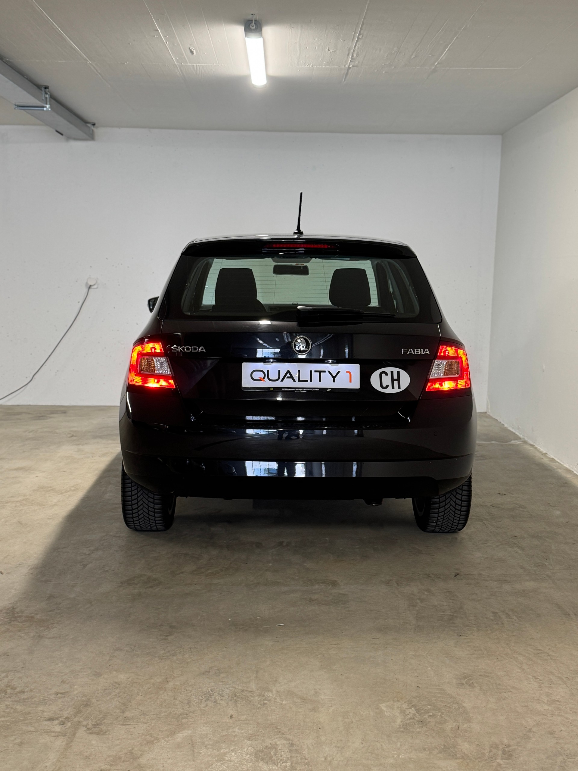 SKODA Fabia 1.0 MPI Ambition-image-4