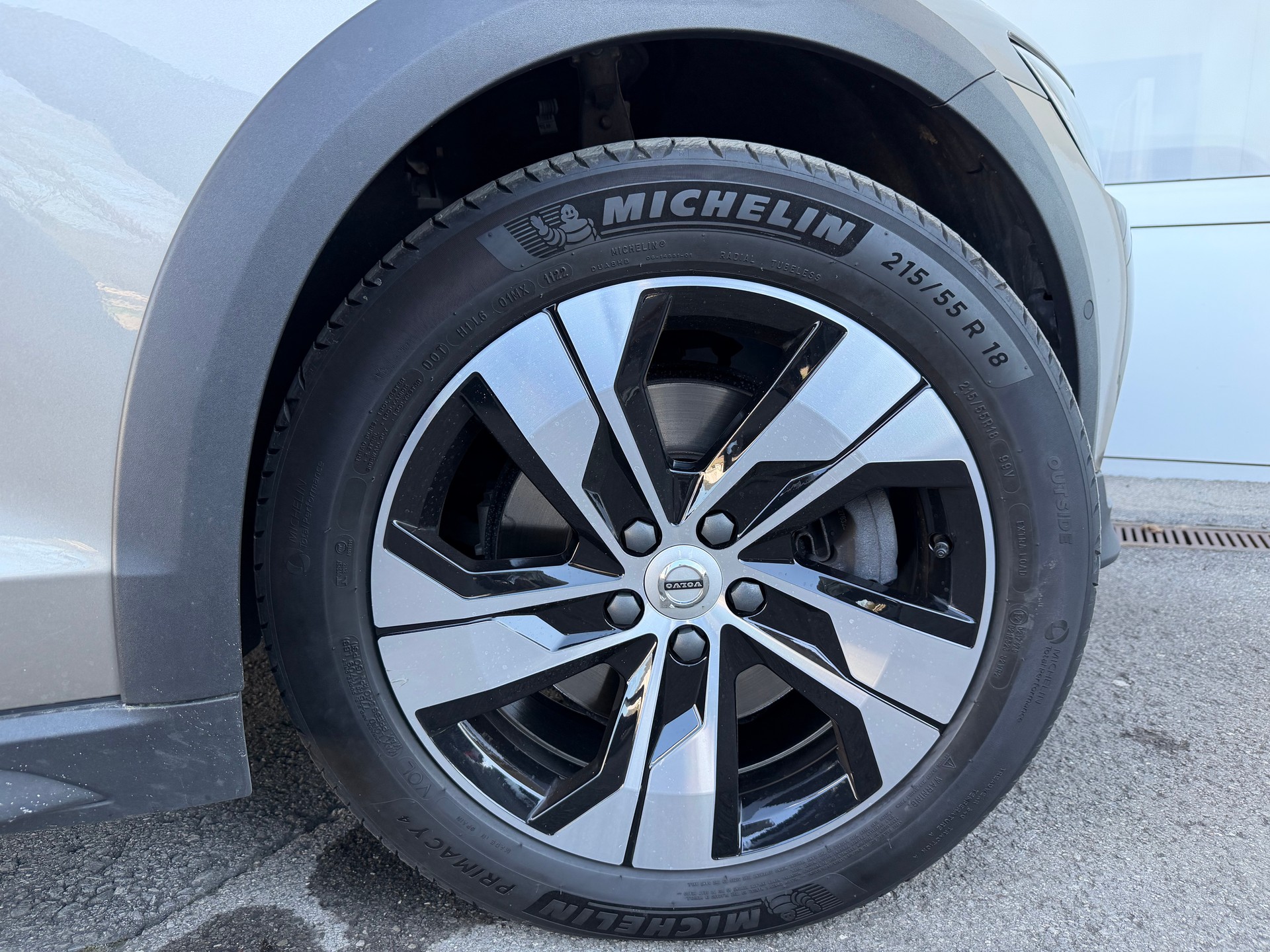 VOLVO V60 Cross Country B4 Diesel Mild Hybrid AWD Geartronic-image-9