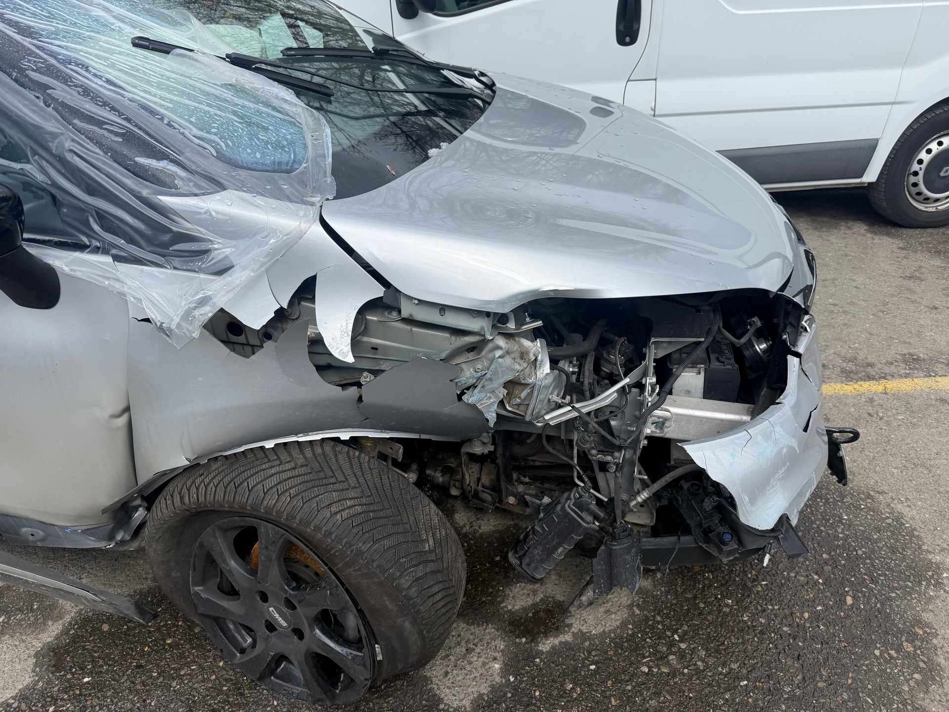 RENAULT Captur 1.2 T 16V Intens-image-1