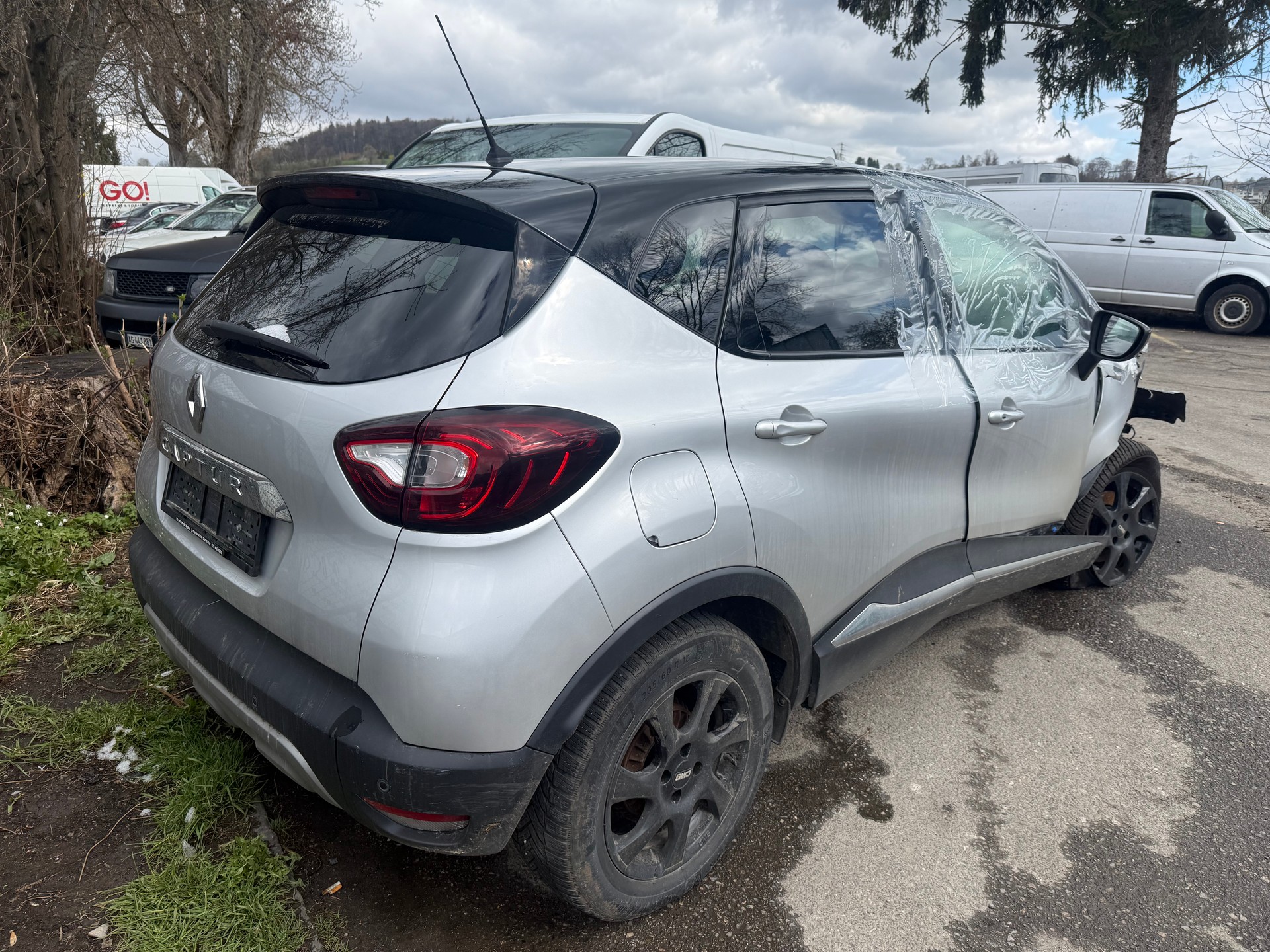 RENAULT Captur 1.2 T 16V Intens-image-7