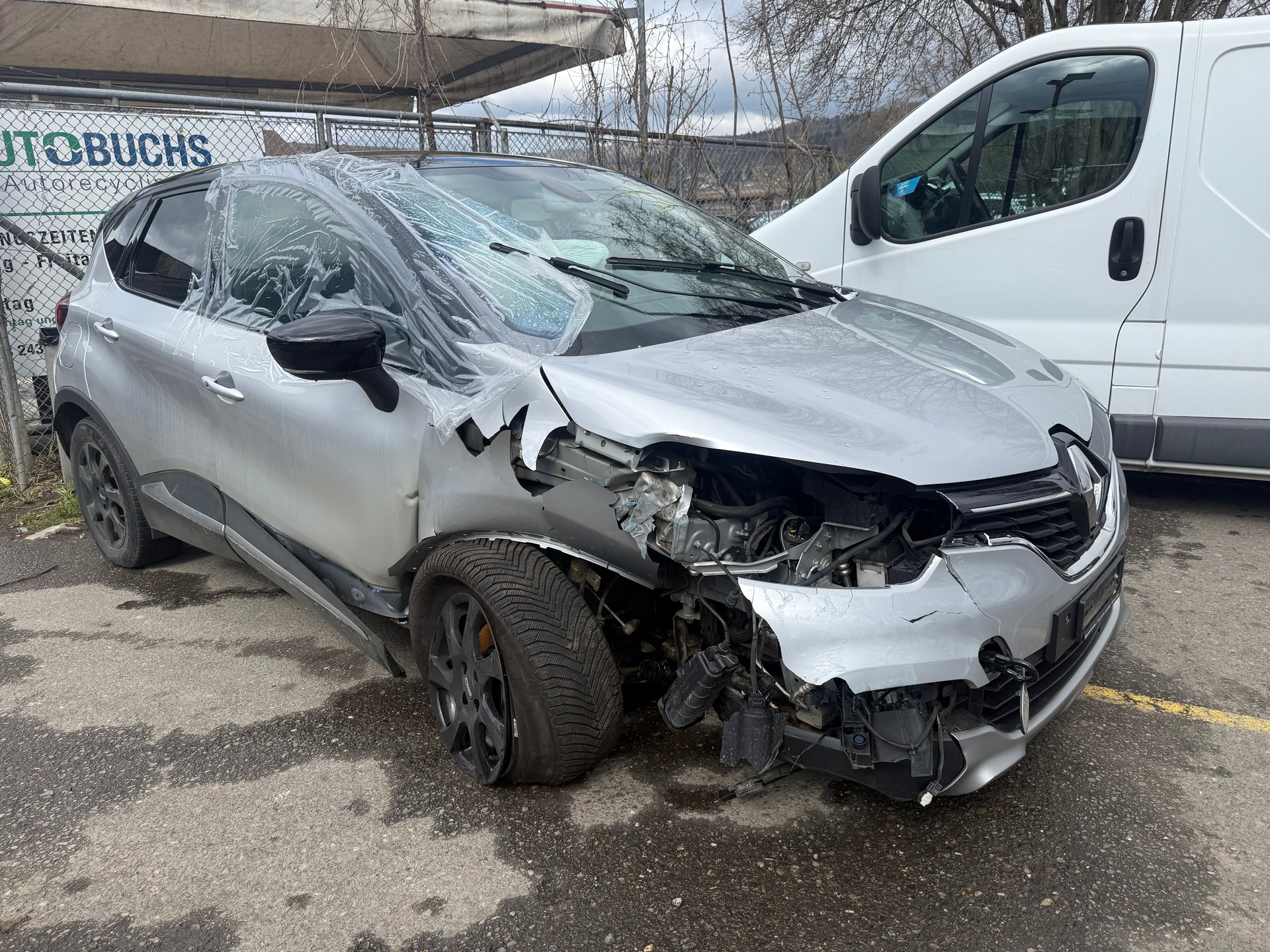 RENAULT Captur 1.2 T 16V Intens-image-0