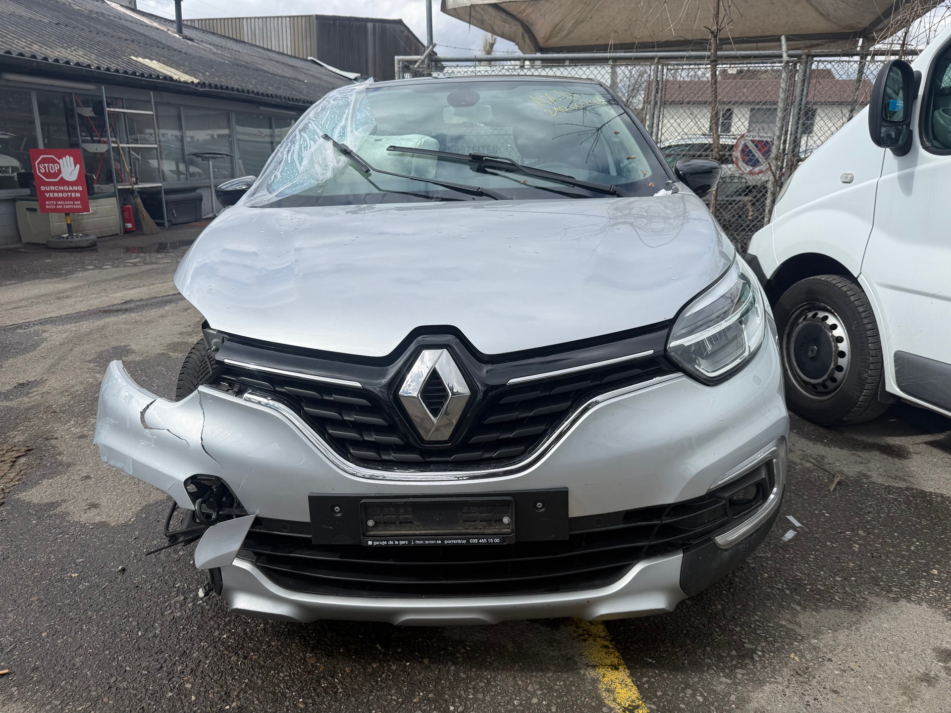 RENAULT Captur 1.2 T 16V Intens-image-4