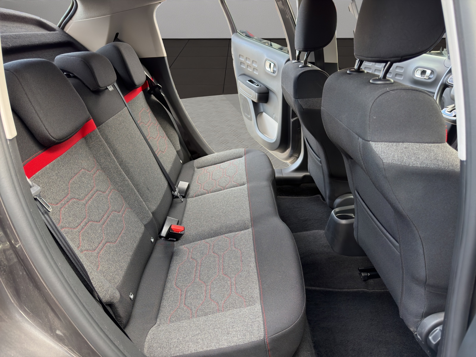 CITROEN C3 1.2i PureTech Shine-image-17