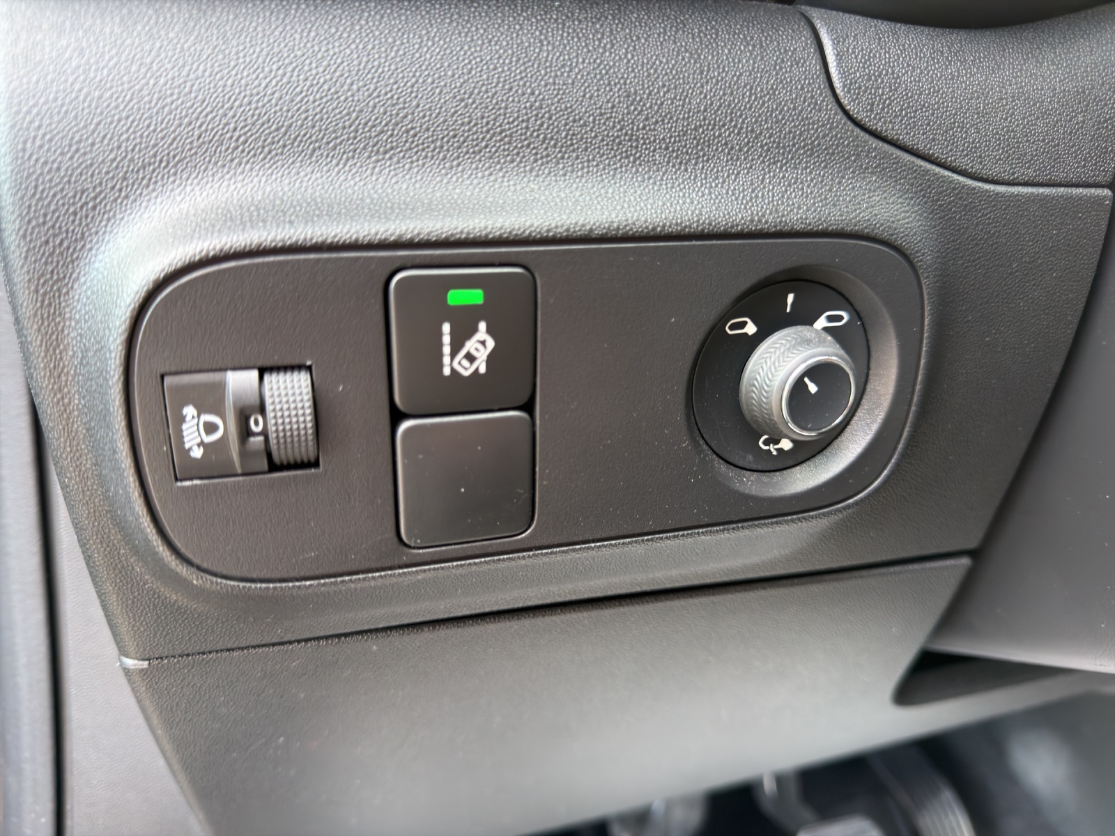 CITROEN C3 1.2i PureTech Shine-image-21