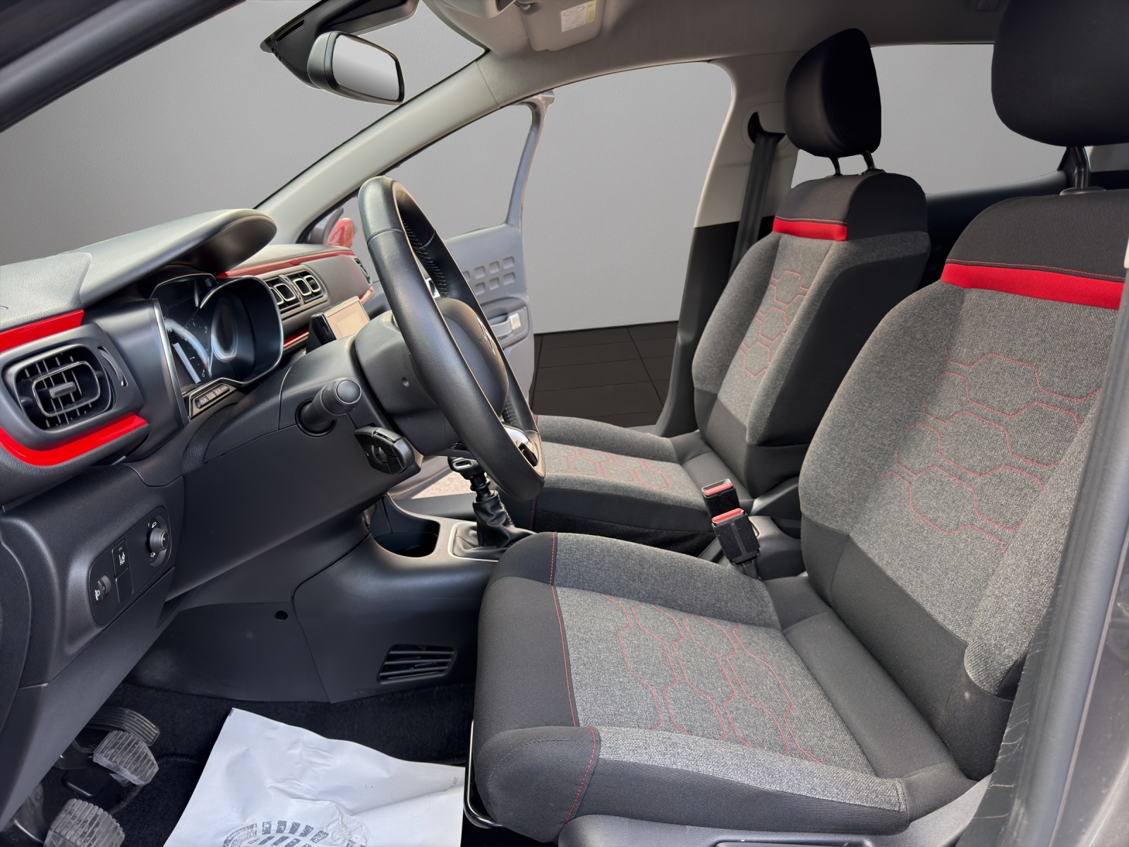 CITROEN C3 1.2i PureTech Shine-image-8