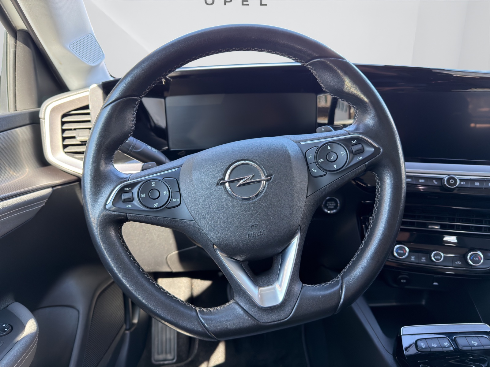 OPEL Mokka 1.2 T 130 Elegance-image-16
