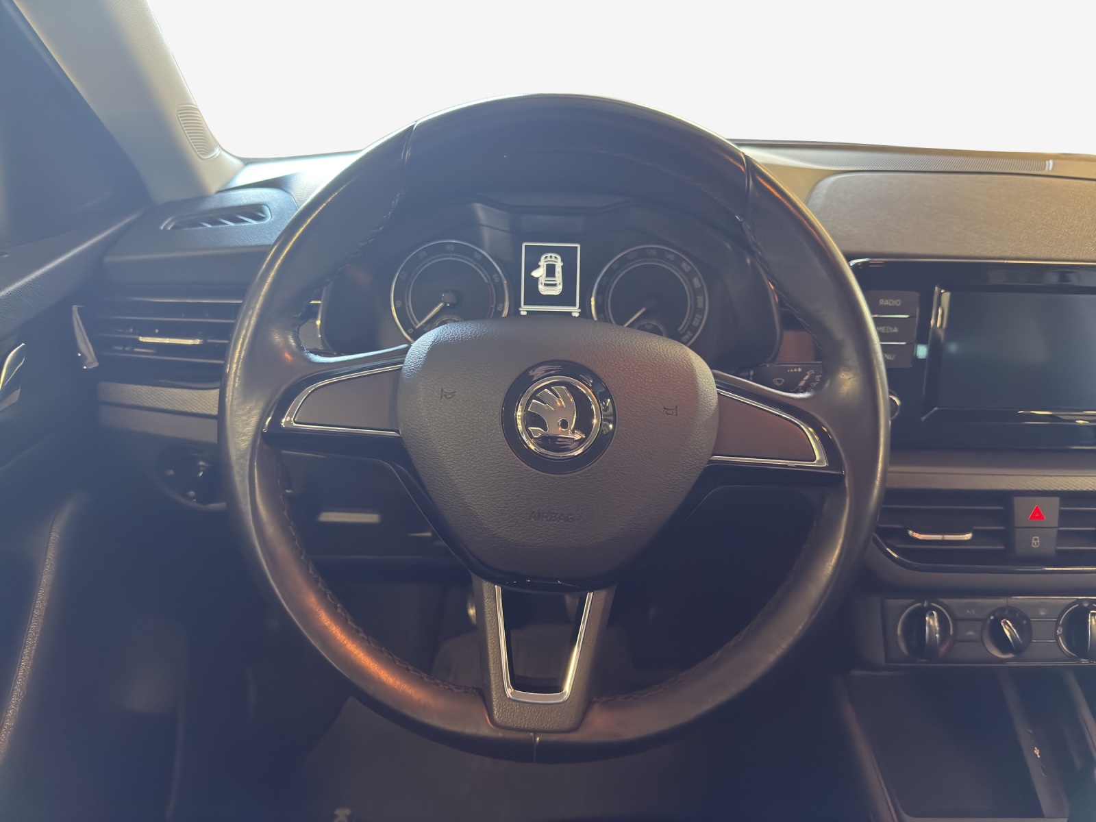 SKODA Kamiq 1.0 TSI Active-image-9