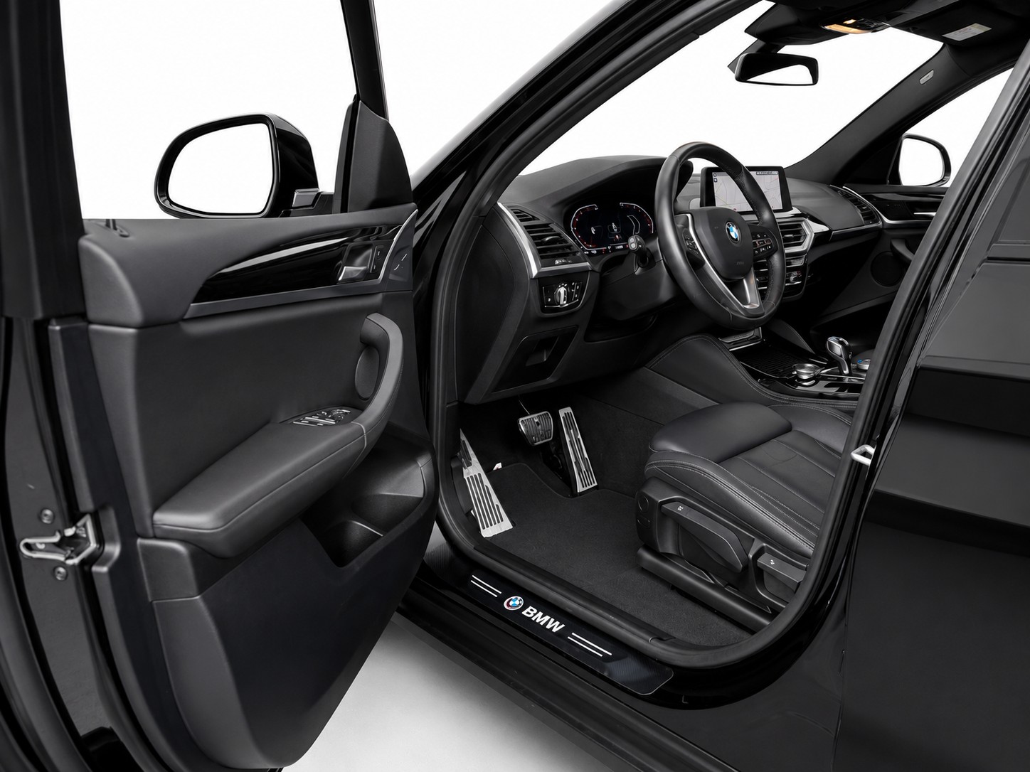 BMW X4 20d xDrive CH FAHRZEUG-image-9