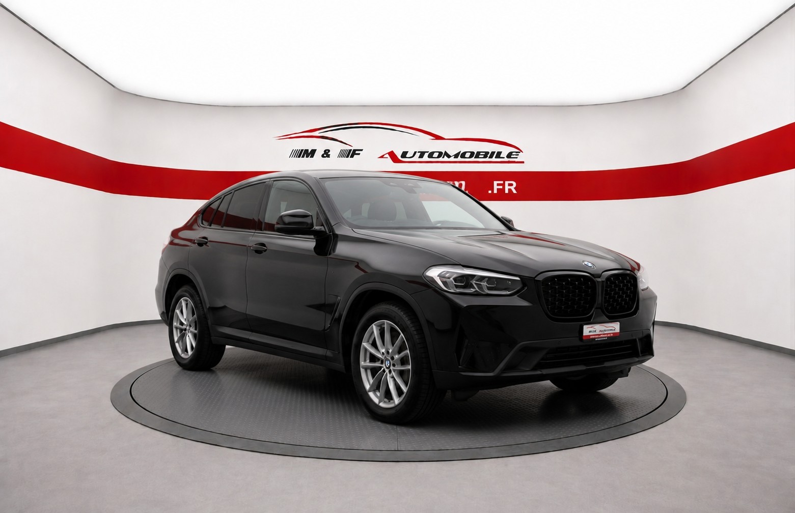 BMW X4 20d xDrive CH FAHRZEUG-image-1